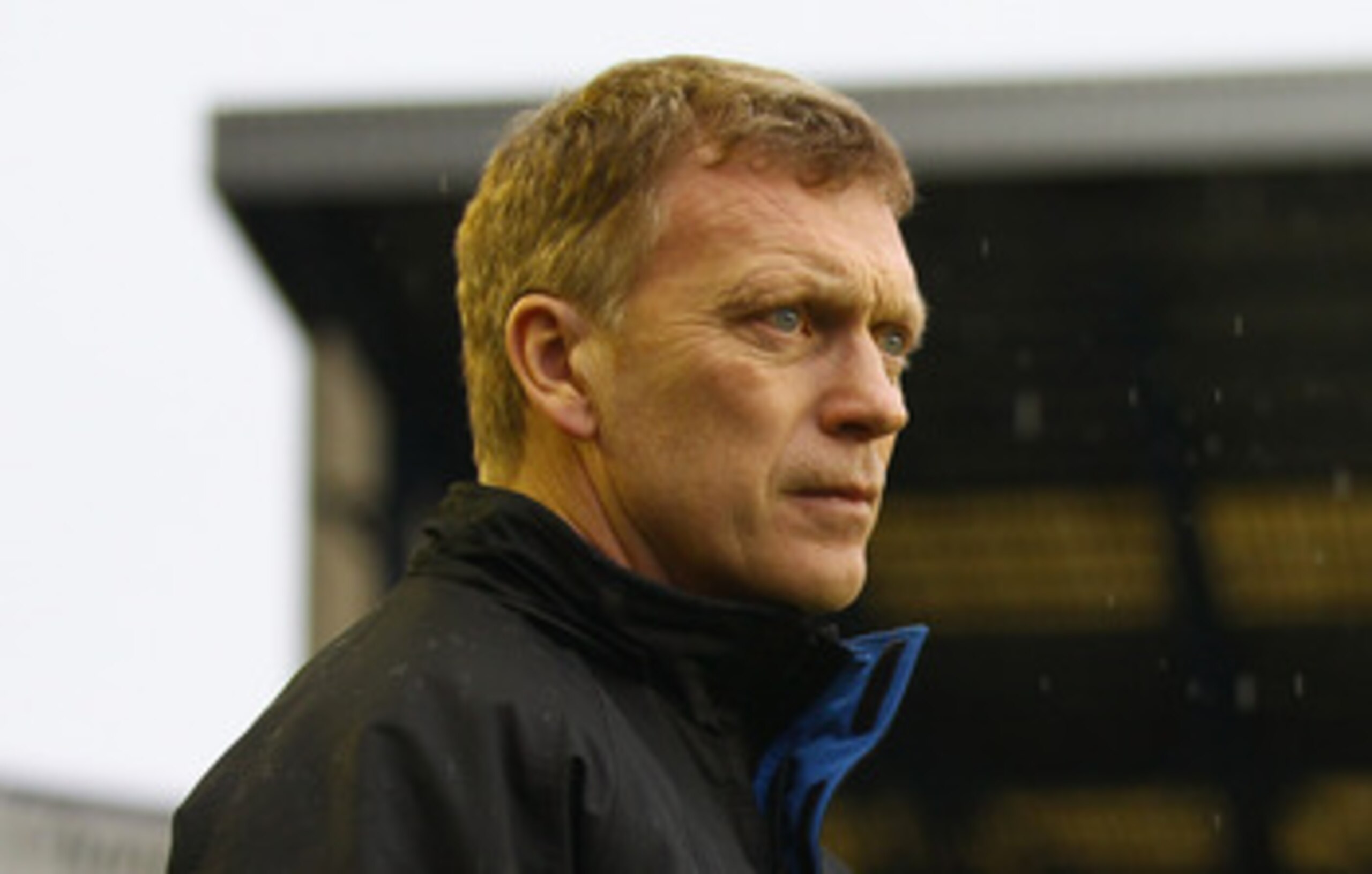 LIVERPOOL, ENGLAND - FEBRUARY 05:   Everton manager David Moyes prior to the start of the Barclays Premier League match between Everton and Blackpool at Goodison Park on February 5, 2011 in Liverpool, England.  (Photo by Clive Brunskill/Getty Images)