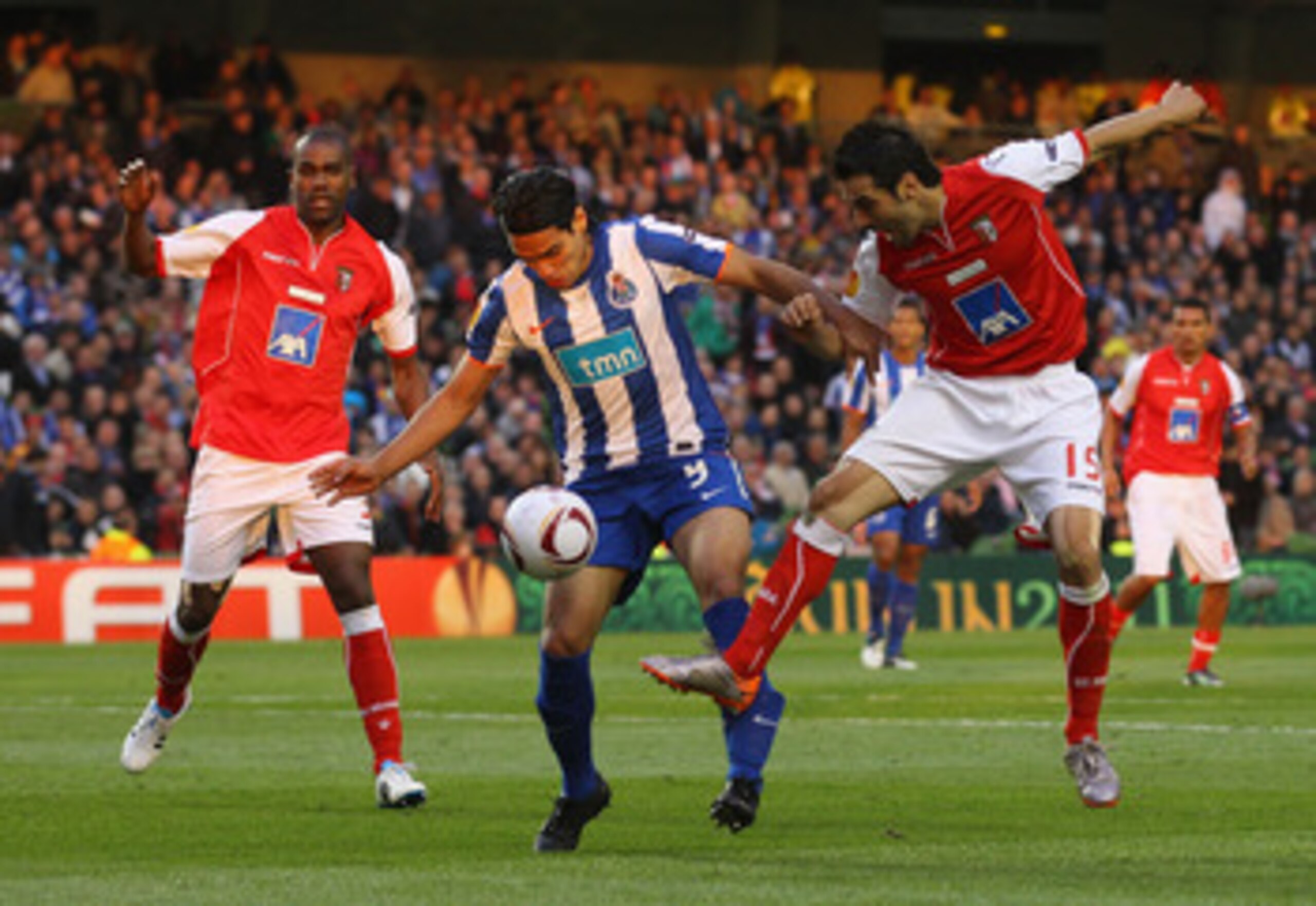 DUBLIN, IRELAND - MAY 18:  Miguel Garcia of SC Braga clashes with Radamel Falcao Garcia of FC Porto during the UEFA Europa League Final between FC Porto and SC Braga at Dublin Arena on May 18, 2011 in Dublin, Ireland.  (Photo by Alex Livesey/Getty Images)
