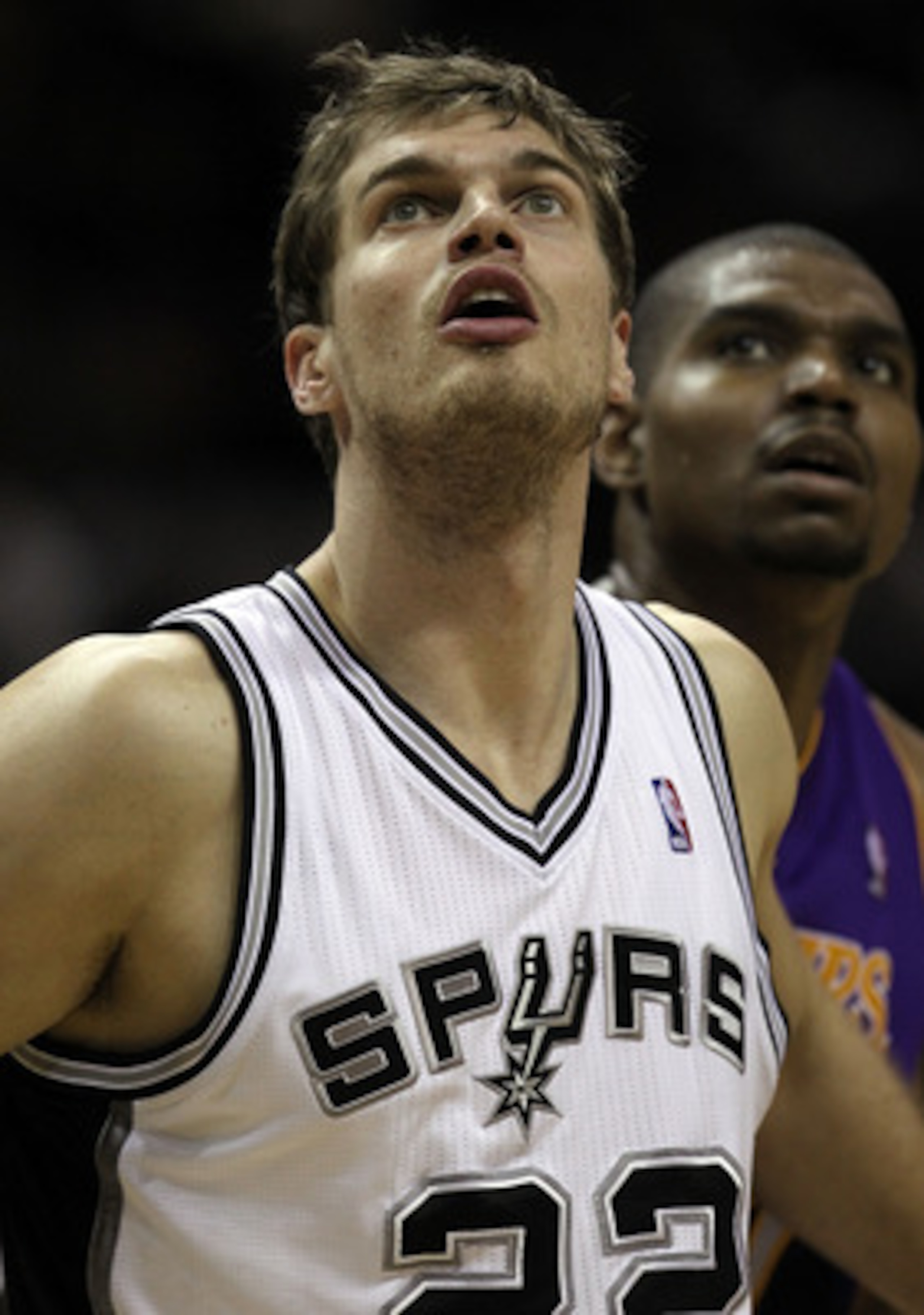 SAN ANTONIO, TX - DECEMBER 28:  Forward Tiago Splitter #22 of the San Antonio Spurs during play against the Los Angeles Lakers at AT&T Center on December 28, 2010 in San Antonio, Texas.  NOTE TO USER: User expressly acknowledges and agrees that, by downlo