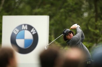 WENTWORTH, ENGLAND - MAY 21:  Rory McIlroy of Northern Ireland tees off on the fifth hole during First Round of the BMW PGA Championship at Wentworth on May 21, 2009 in Virginia Water, England.  (Photo by Warren Little/Getty Images)