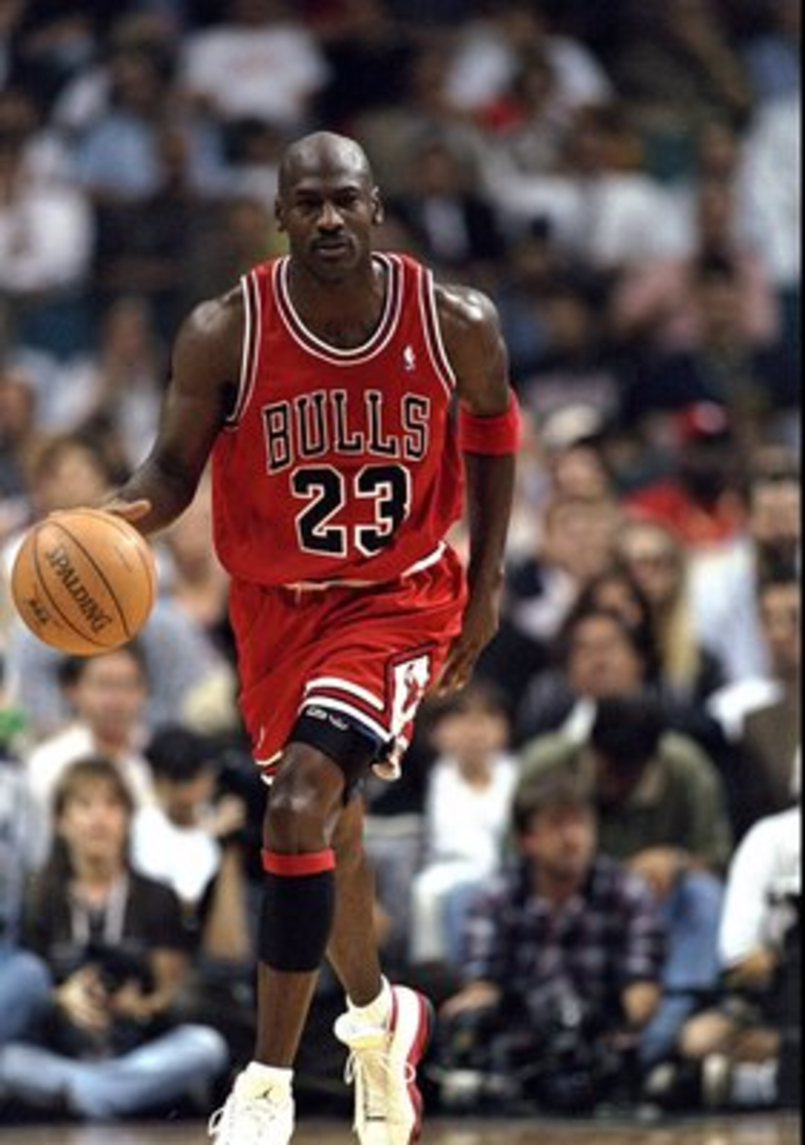 7 Jan 1998:  Guard Michael Jordan of the Chicago Bulls in action against the Miami Heat during a game at the Miami Arena in Miami, Florida.  The Heat defeated the Bulls 99-72. Mandatory Credit: Andy Lyons  /Allsport