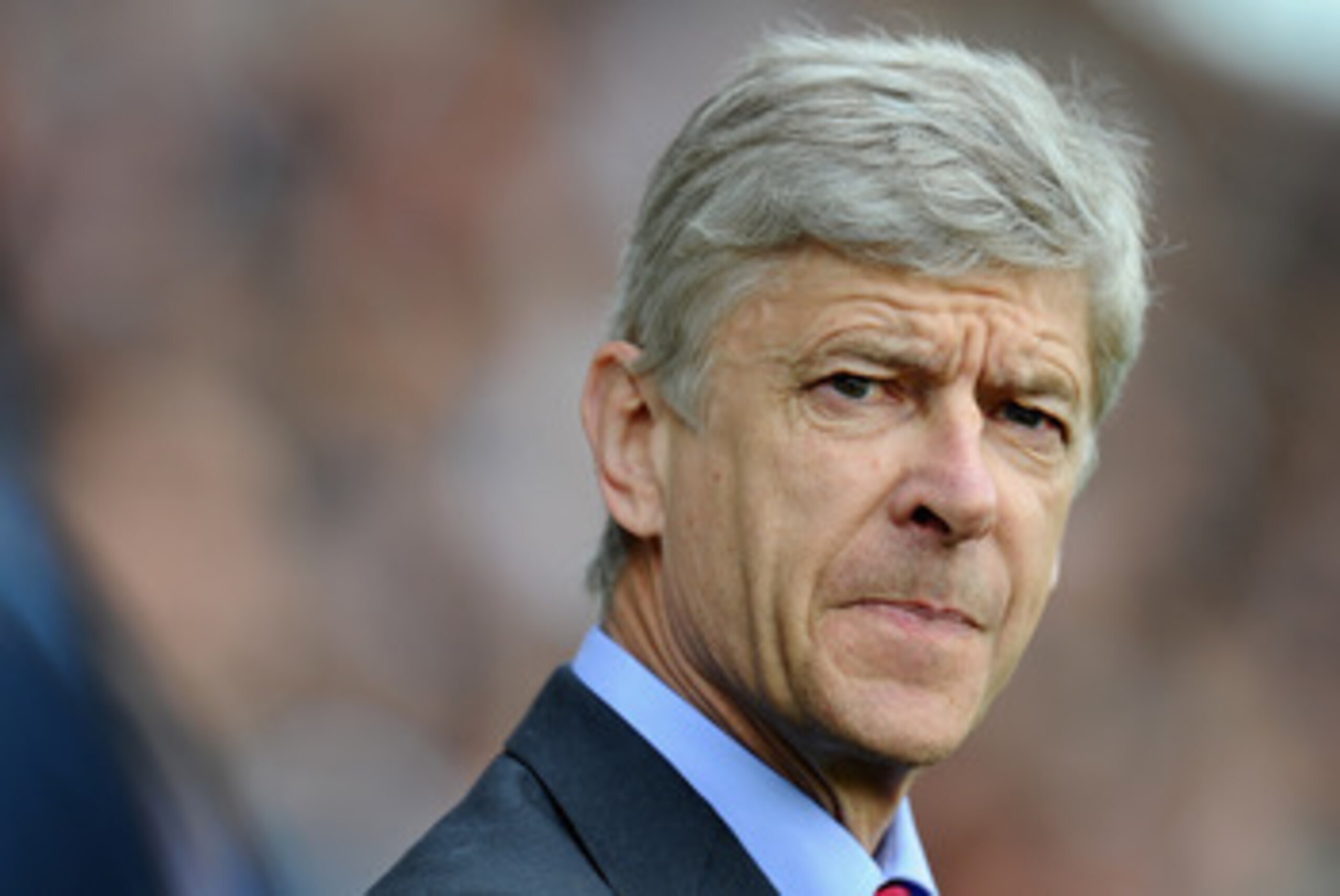 LONDON, ENGLAND - MAY 22: Arsene Wenger of Arsenal looks on during the Barclays Premier League match between Fulham and Arsenal at Craven Cottage on May 22, 2011 in London, England. (Photo by Clive Mason/Getty Images) LONDON, ENGLAND - MAY 22: Arsene Wenger of Arsenal looks on during the Barclays Premier League match between Fulham and Arsenal at Craven Cottage on May 22, 2011 in London, England. (Photo by Clive Mason/Getty Images)