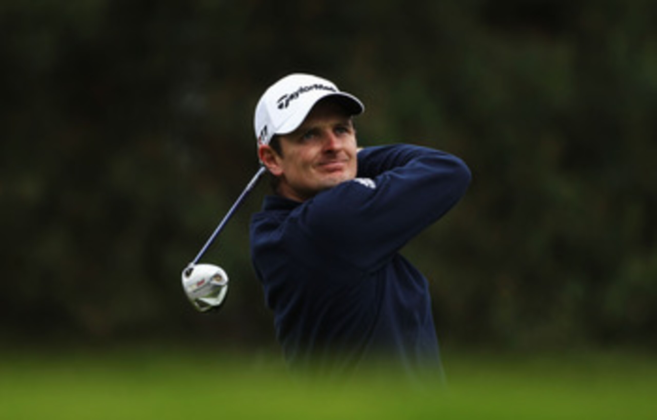 VIRGINIA WATER, ENGLAND - MAY 27:  Justin Rose of England tees off on the 6th hole during the second round of the BMW PGA Championship at the Wentworth Club on May 27, 2011 in Virginia Water, England.  (Photo by Warren Little/Getty Images)