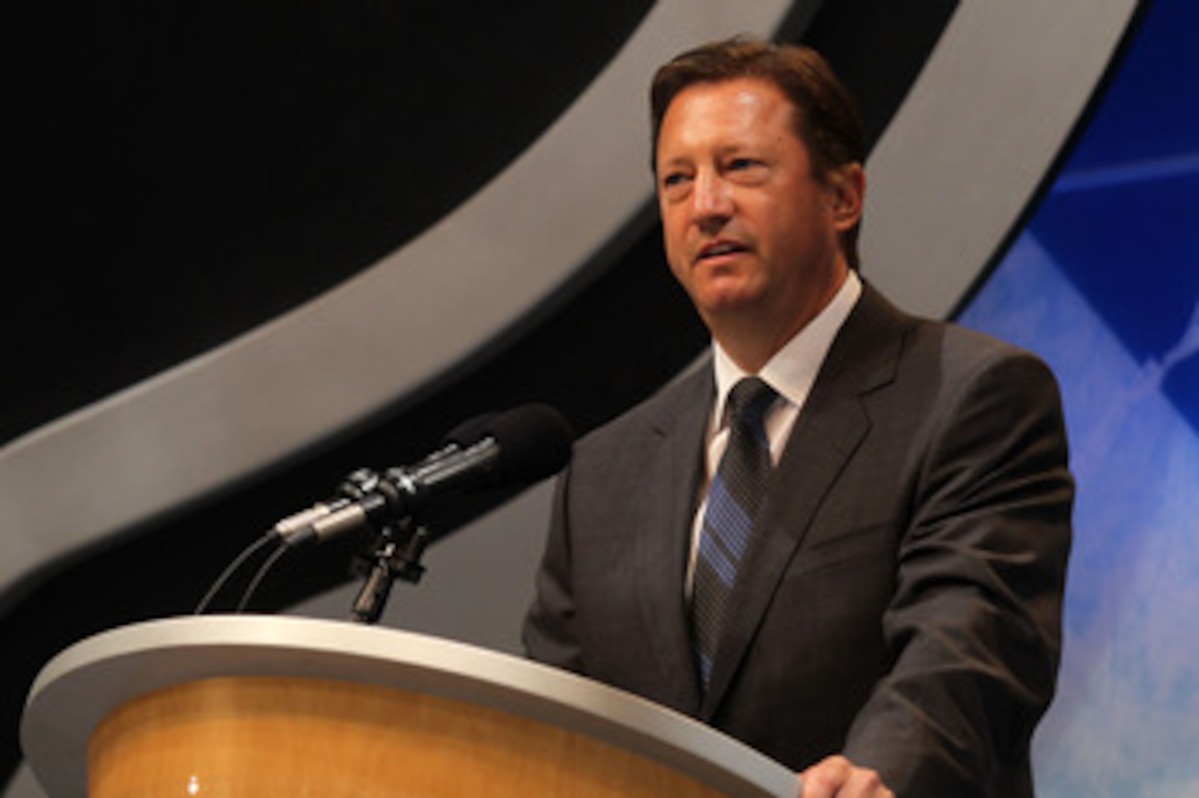 LOS ANGELES, CA - JUNE 25:  Edmonton Oilers' General Manager Steve Tambellini speaks during the 2010 NHL Entry Draft at Staples Center on June 25, 2010 in Los Angeles, California.  (Photo by Bruce Bennett/Getty Images)