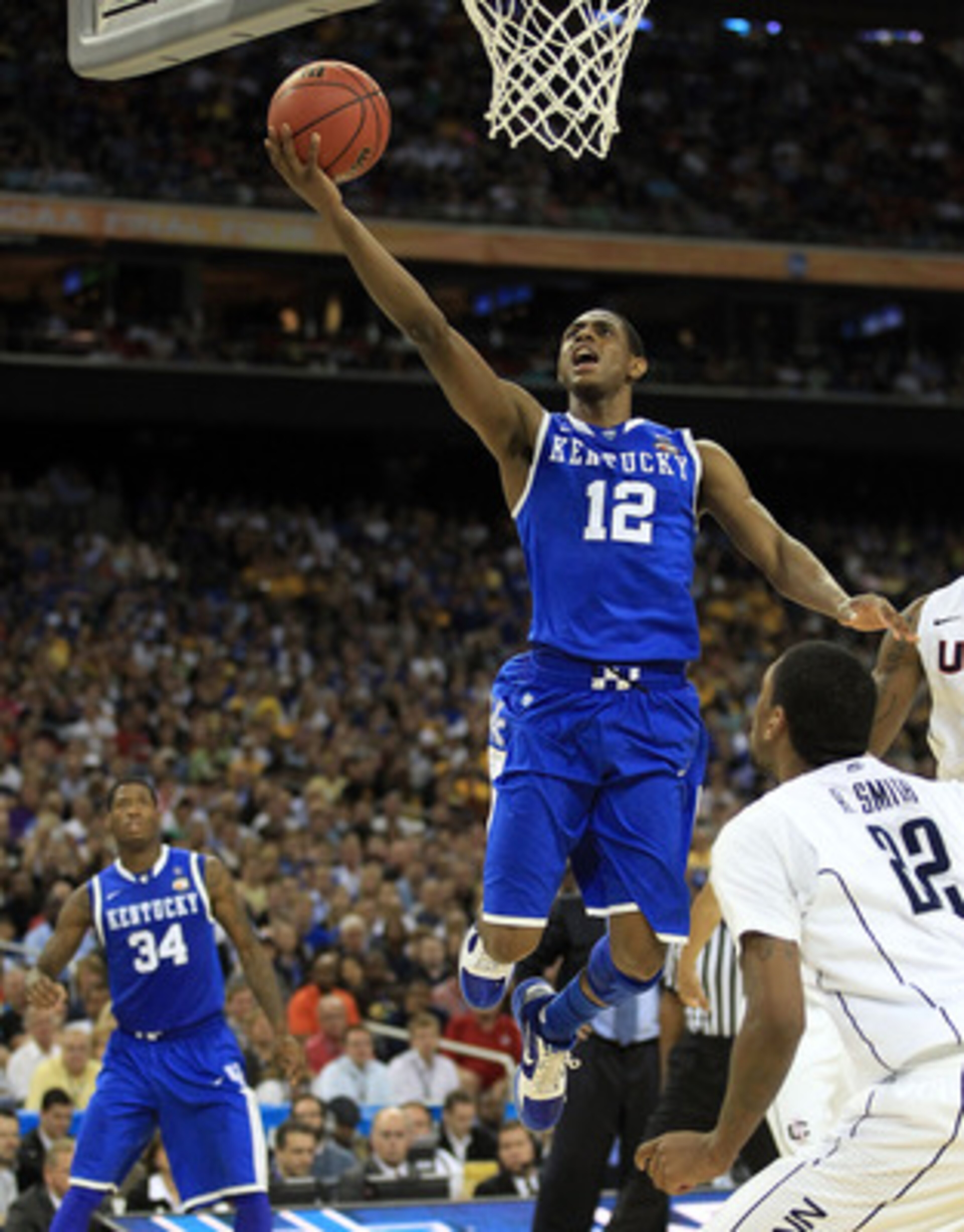 HOUSTON, TX - APRIL 02: Brandon Knight #12 of the Kentucky Wildcats goes to the basket against the Connecticut Huskies during the National Semifinal game of the 2011 NCAA Division I Men's Basketball Championship at Reliant Stadium on April 2, 2011 in Hou HOUSTON, TX - APRIL 02: Brandon Knight #12 of the Kentucky Wildcats goes to the basket against the Connecticut Huskies during the National Semifinal game of the 2011 NCAA Division I Men's Basketball Championship at Reliant Stadium on April 2, 2011 in Hou