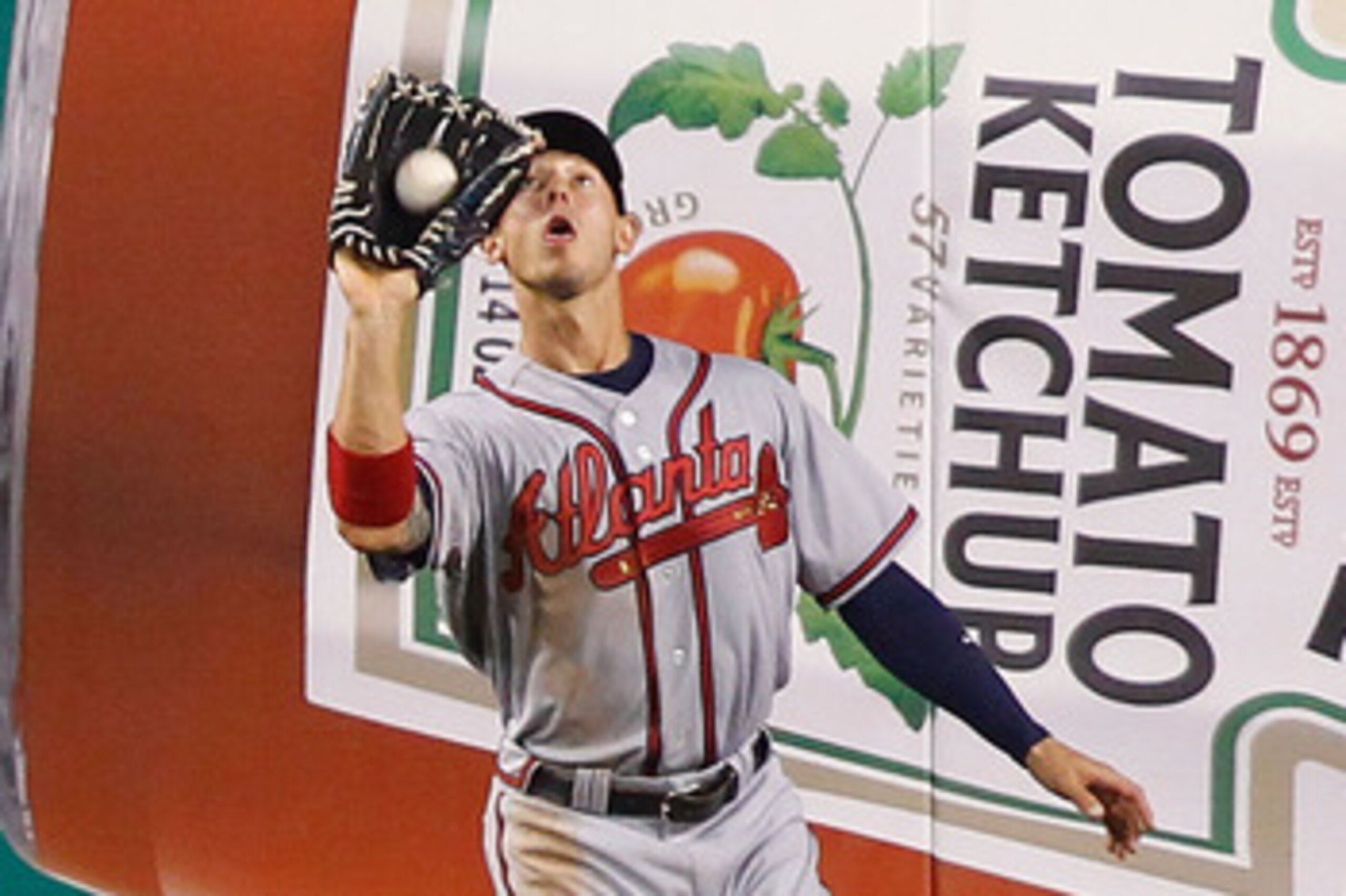 PITTSBURGH - MAY 24: Jordan Schafer #1 of the Atlanta Braves catches a ball in center field during the game against the Pittsburgh Pirates on May 24, 2011 at PNC Park in Pittsburgh, Pennsylvania.  (Photo by Jared Wickerham/Getty Images)