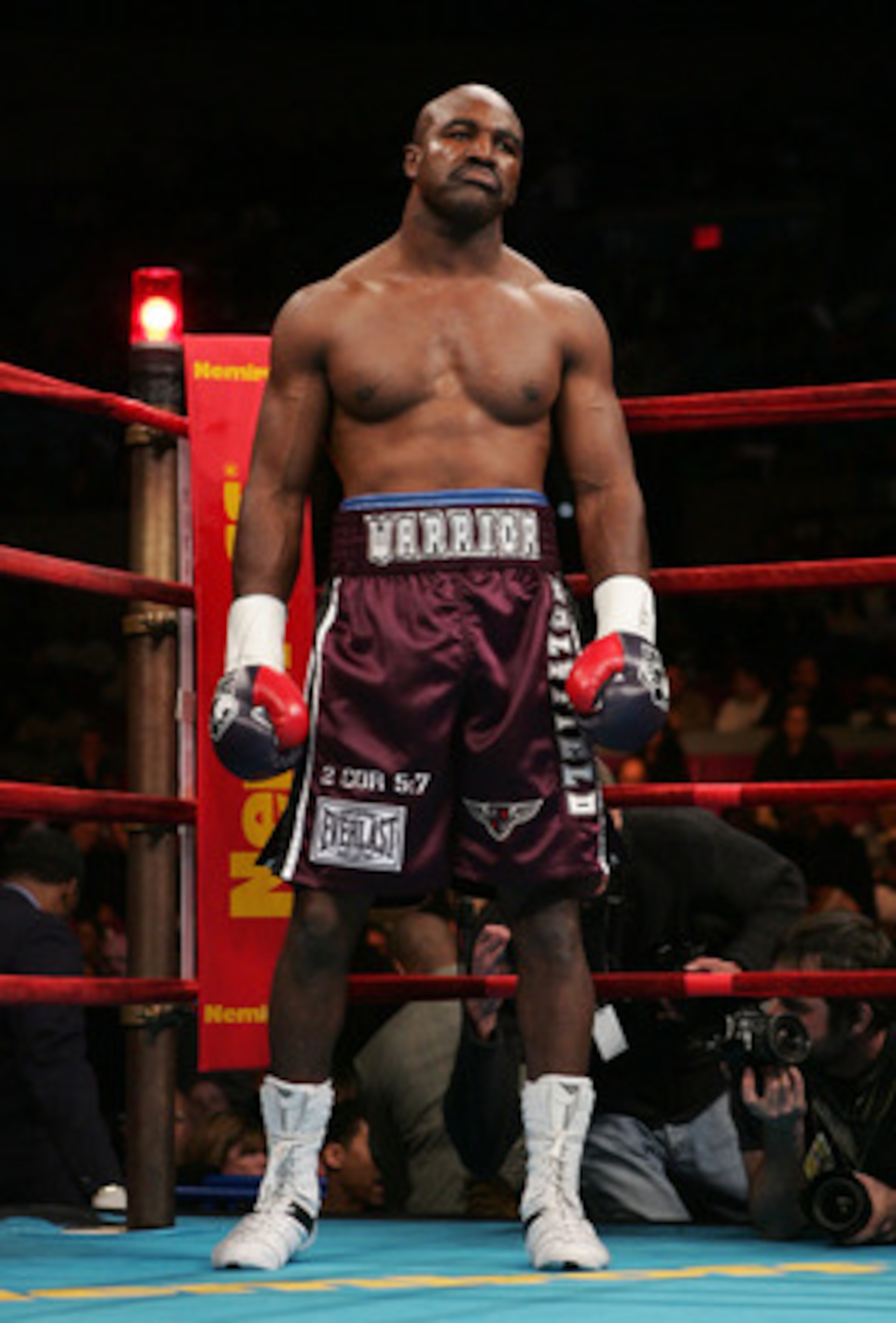 NEW YORK - NOVEMBER 13:  Evander Holyfield stands in a neutral corner during his bout for the NABC Heavyweight Championship against Larry Donald on November 13, 2004 at Madison Square Garden in New York City.  (Photo by Al Bello/Getty Images)