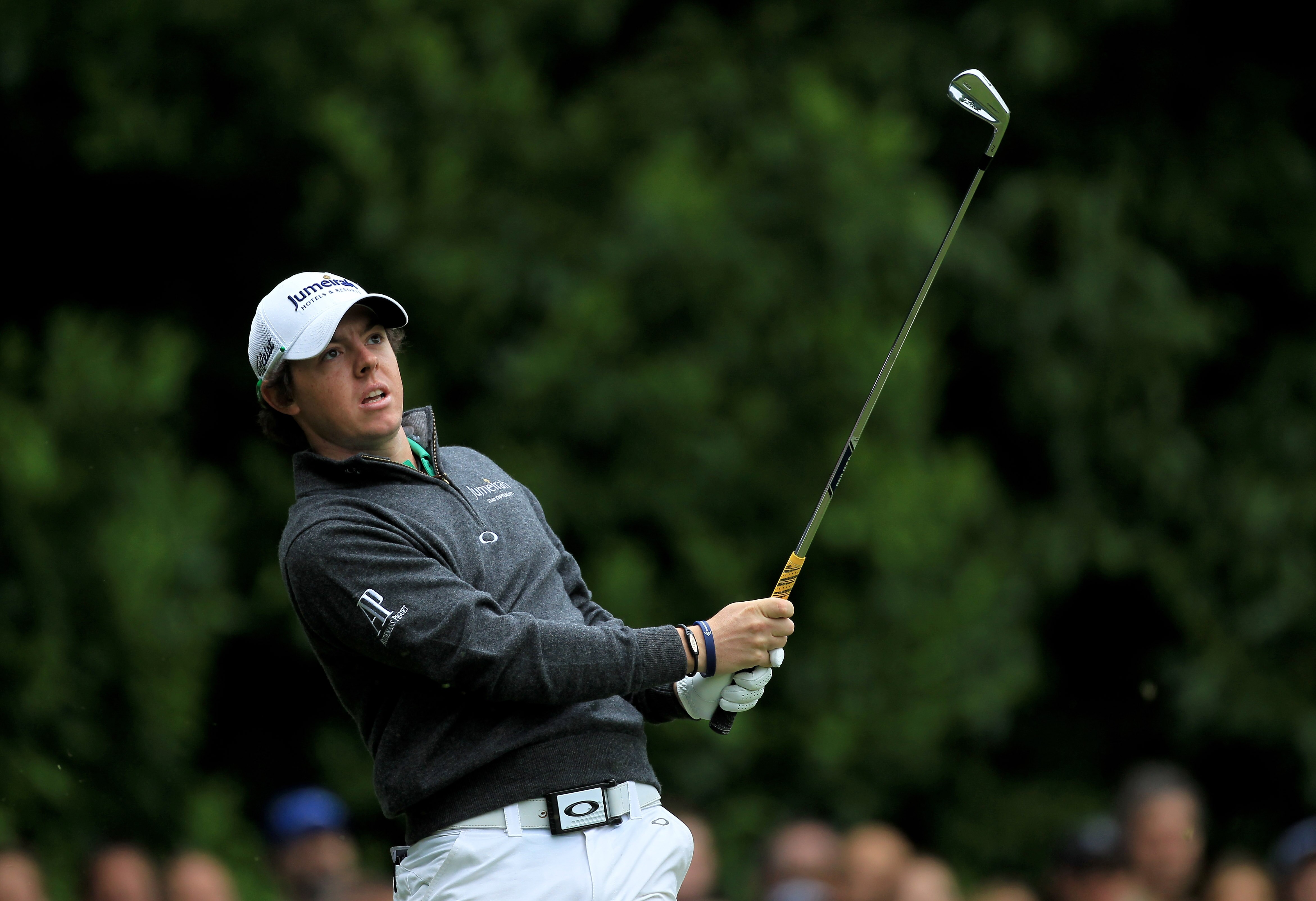VIRGINIA WATER, ENGLAND - MAY 29:  Rory McIlroy of Northern Ireland tees off on the 2nd hole during the final round of the BMW PGA Championship  at the Wentworth Club on May 29, 2011 in Virginia Water, England.  (Photo by David Cannon/Getty Images)