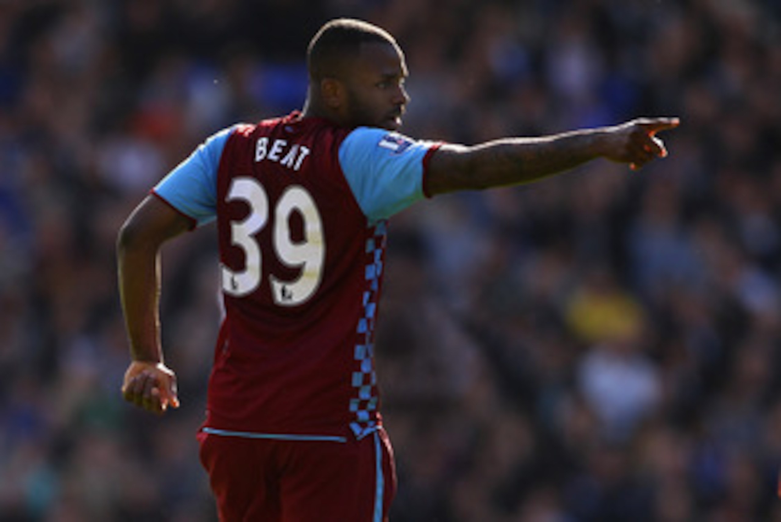 LIVERPOOL, ENGLAND - APRIL 02: Darren Bent of Aston Villa celebrates after scoring his first goal during the Barclays Premier League match between Everton and Aston Villa at Goodison Park on April 2, 2011 in Liverpool, England. (Photo by Alex Livesey/Ge LIVERPOOL, ENGLAND - APRIL 02: Darren Bent of Aston Villa celebrates after scoring his first goal during the Barclays Premier League match between Everton and Aston Villa at Goodison Park on April 2, 2011 in Liverpool, England. (Photo by Alex Livesey/Ge