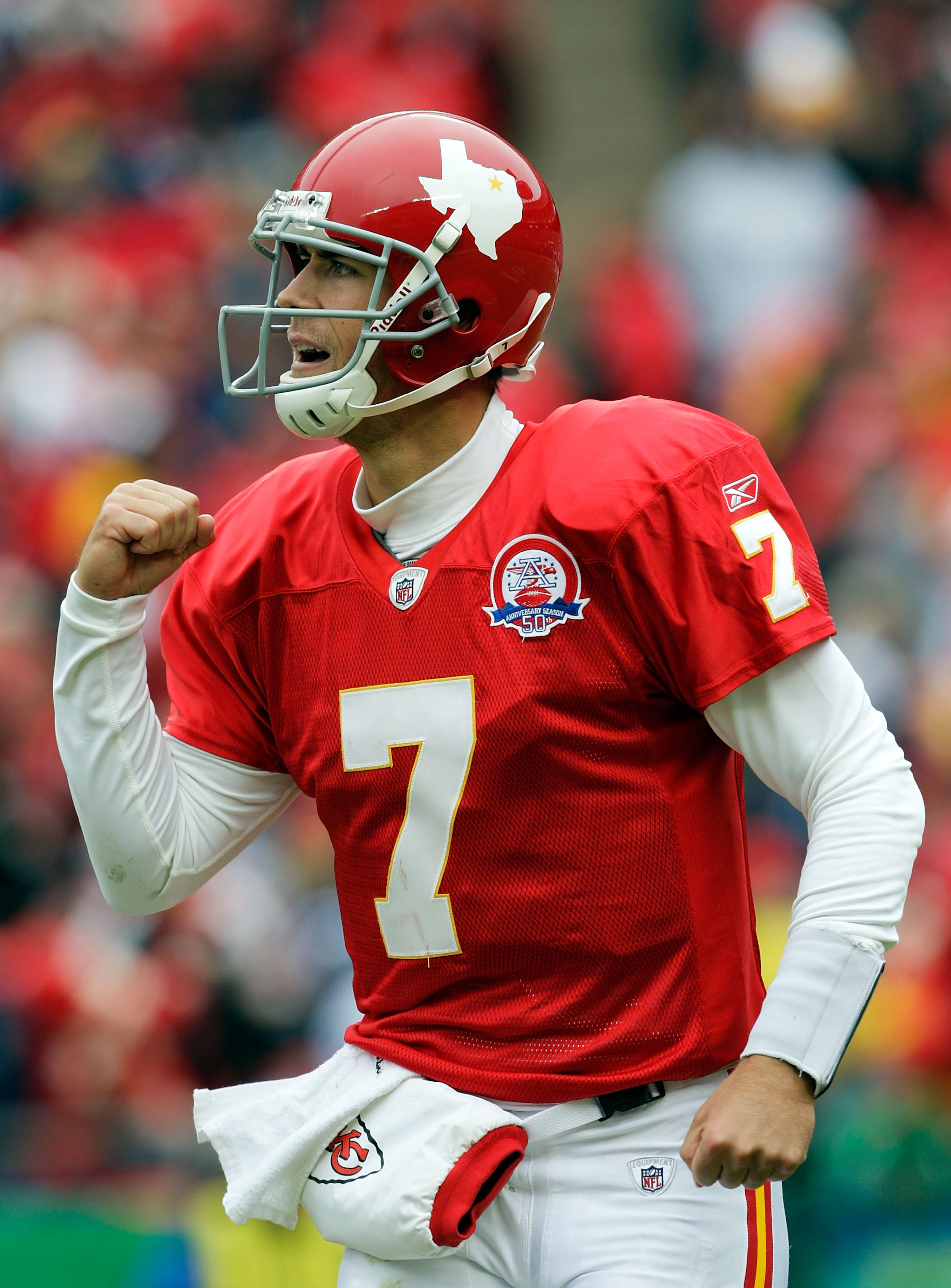 KANSAS CITY, MO - OCTOBER 11: Quarterback Matt Cassel #7 of the Kansas City Chiefs celebrates after a touchdown during the game against the Dallas Cowboys on October 11, 2009 at Arrowhead Stadium in Kansas City, Missouri. (Photo by Jamie Squire/Getty Im KANSAS CITY, MO - OCTOBER 11: Quarterback Matt Cassel #7 of the Kansas City Chiefs celebrates after a touchdown during the game against the Dallas Cowboys on October 11, 2009 at Arrowhead Stadium in Kansas City, Missouri. (Photo by Jamie Squire/Getty Im