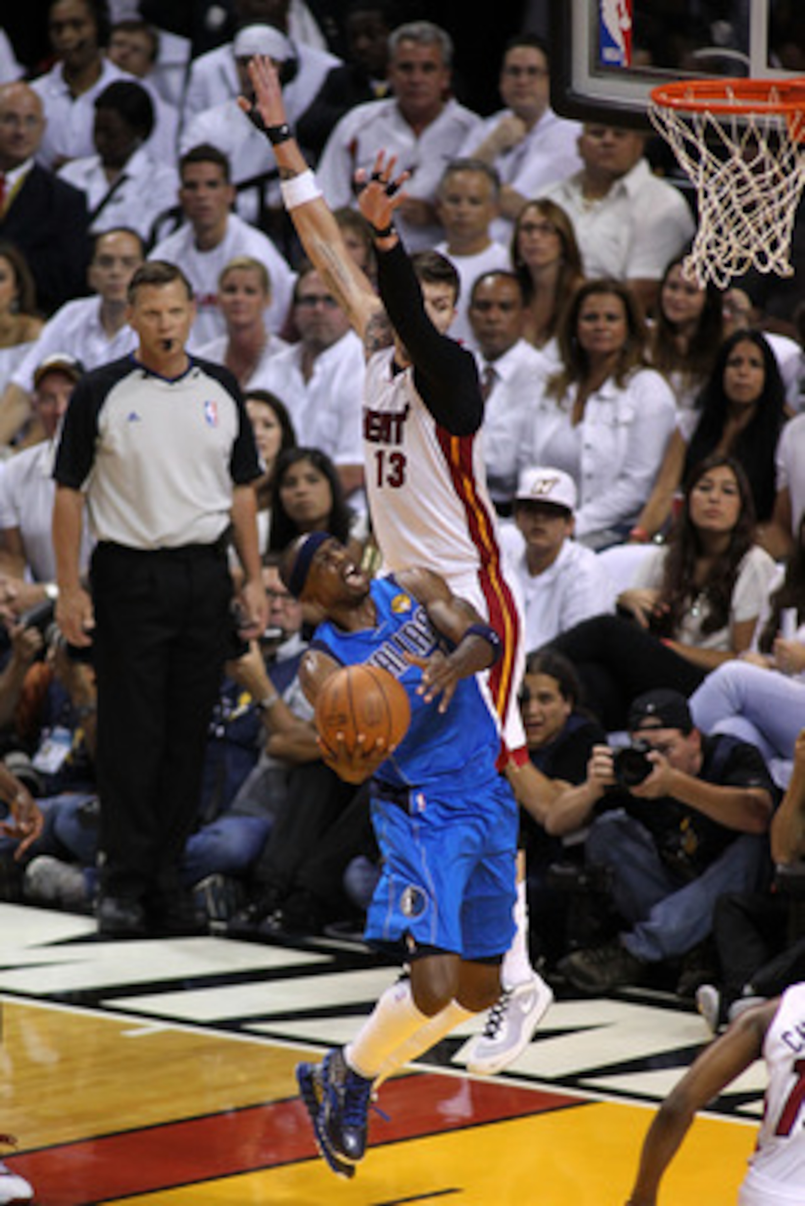 MIAMI, FL - MAY 31: Jason Terry #31 of the Dallas Mavericks goes up for a shot against Mike Miller #13 of the Miami Heat in the first half in Game One of the 2011 NBA Finals at American Airlines Arena on May 31, 2011 in Miami, Florida. NOTE TO USER: User MIAMI, FL - MAY 31: Jason Terry #31 of the Dallas Mavericks goes up for a shot against Mike Miller #13 of the Miami Heat in the first half in Game One of the 2011 NBA Finals at American Airlines Arena on May 31, 2011 in Miami, Florida. NOTE TO USER: User