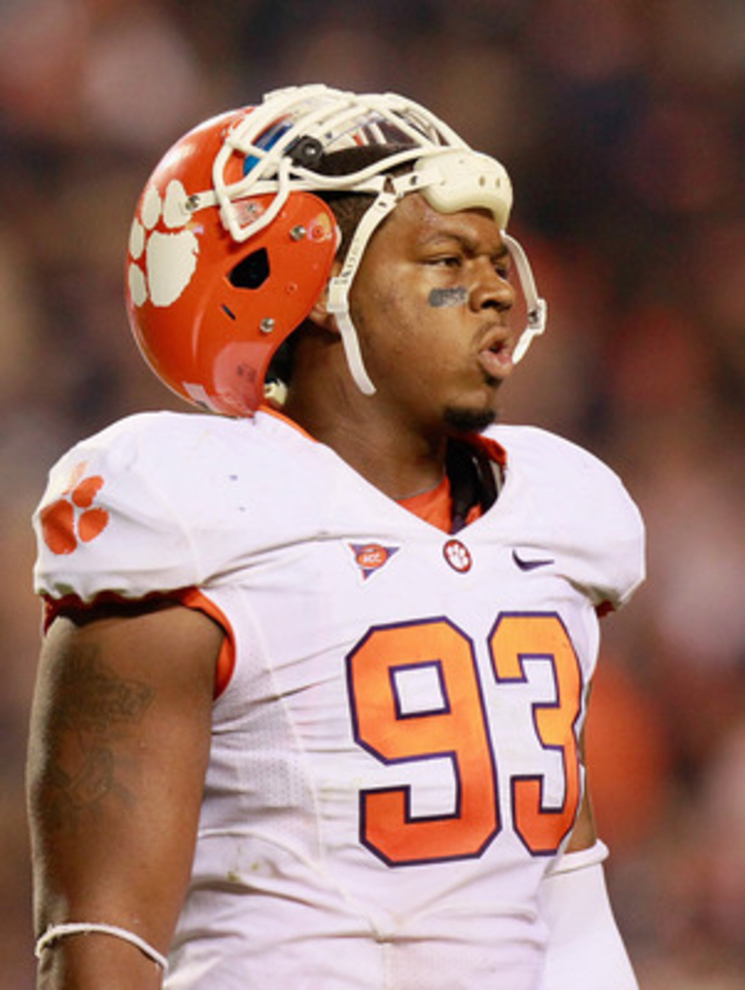 AUBURN, AL - SEPTEMBER 18: Da'Quan Bowers #93 of the Clemson Tigers against the Auburn Tigers at Jordan-Hare Stadium on September 18, 2010 in Auburn, Alabama. (Photo by Kevin C. Cox/Getty Images) AUBURN, AL - SEPTEMBER 18: Da'Quan Bowers #93 of the Clemson Tigers against the Auburn Tigers at Jordan-Hare Stadium on September 18, 2010 in Auburn, Alabama. (Photo by Kevin C. Cox/Getty Images)