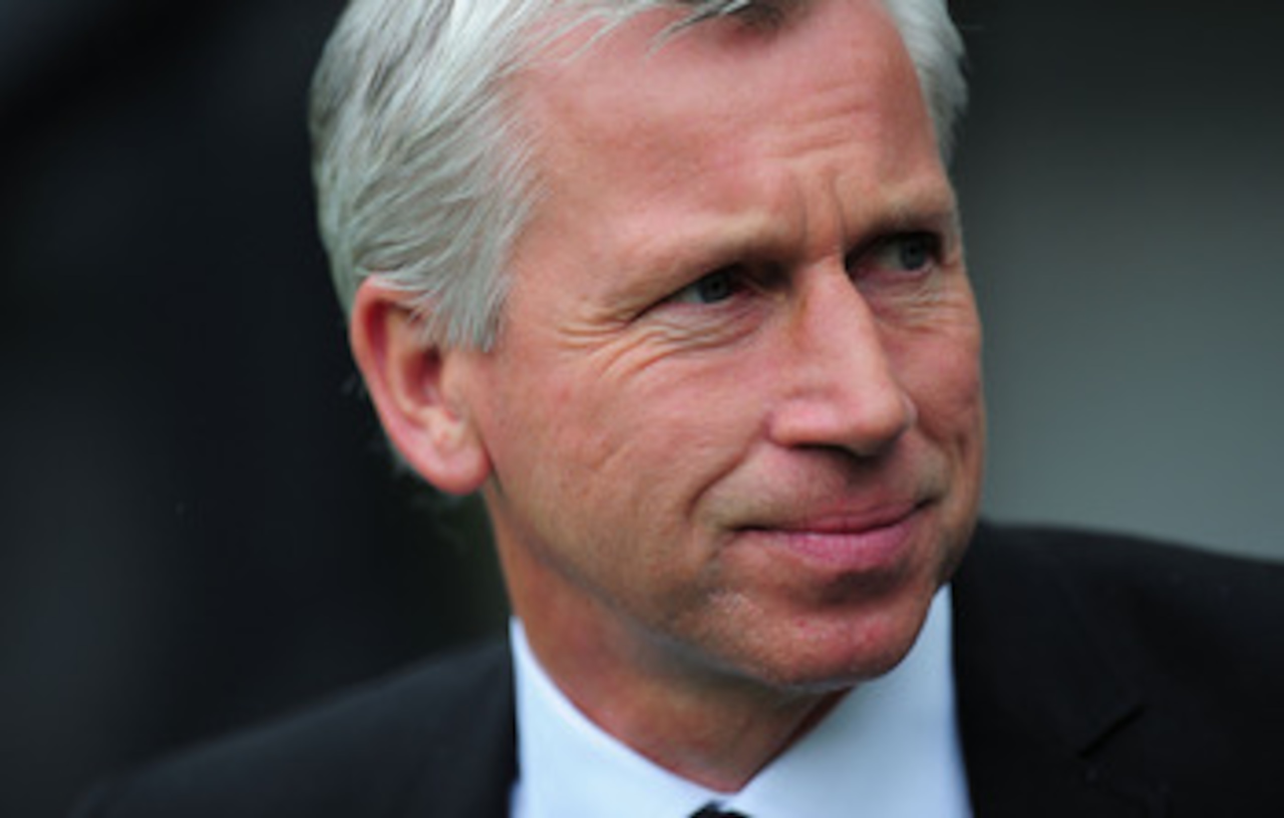 NEWCASTLE UPON TYNE, ENGLAND - MAY 07:  Newacstle manager Alan Pardew looks on before the Barclays Premier League game between Newcastle United and Birmingham City at St James' Park on May 7, 2011 in Newcastle upon Tyne, England.  (Photo by Stu Forster/Ge
