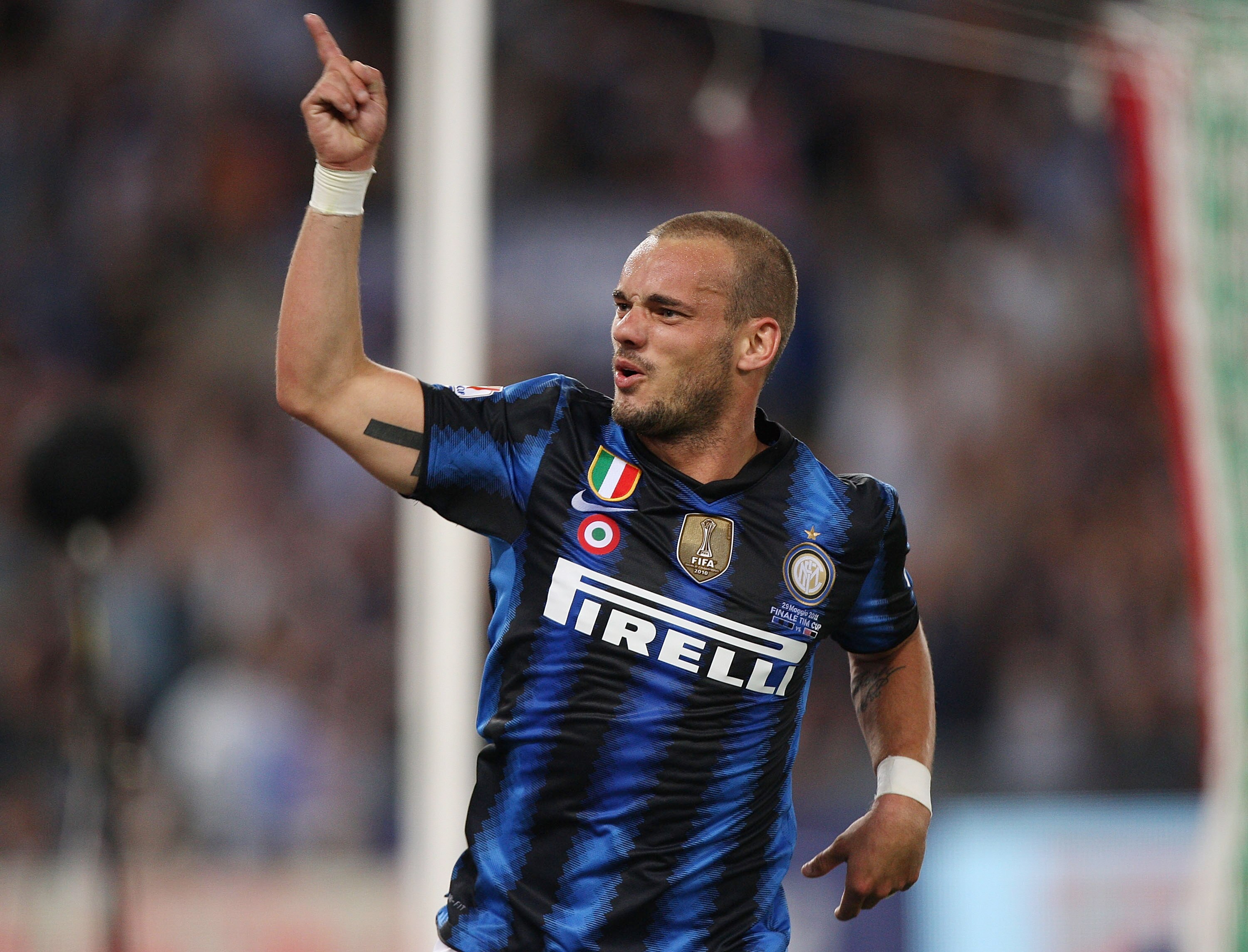 ROME, ITALY - MAY 29: Wesley Sneijder of FC Internazionale Milano celebrates after the goal scored by Samuel Eto'o during the Tim Cup final between FC Internazionale Milano and US Citta di Palermo at Olimpico Stadium on May 29, 2011 in Rome, Italy. (Pho ROME, ITALY - MAY 29: Wesley Sneijder of FC Internazionale Milano celebrates after the goal scored by Samuel Eto'o during the Tim Cup final between FC Internazionale Milano and US Citta di Palermo at Olimpico Stadium on May 29, 2011 in Rome, Italy. (Pho