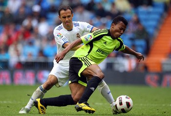 MADRID, SPAIN - APRIL 30:  Ricardo Carvalho of Real Madrid battles with Uche of Real Zaragoza during the La Liga match between Real Madrid and Real Zaragoza at Estadio Santiago Bernabeu on April 30, 2011 in Madrid, Spain.  (Photo by Julian Finney/Getty Im