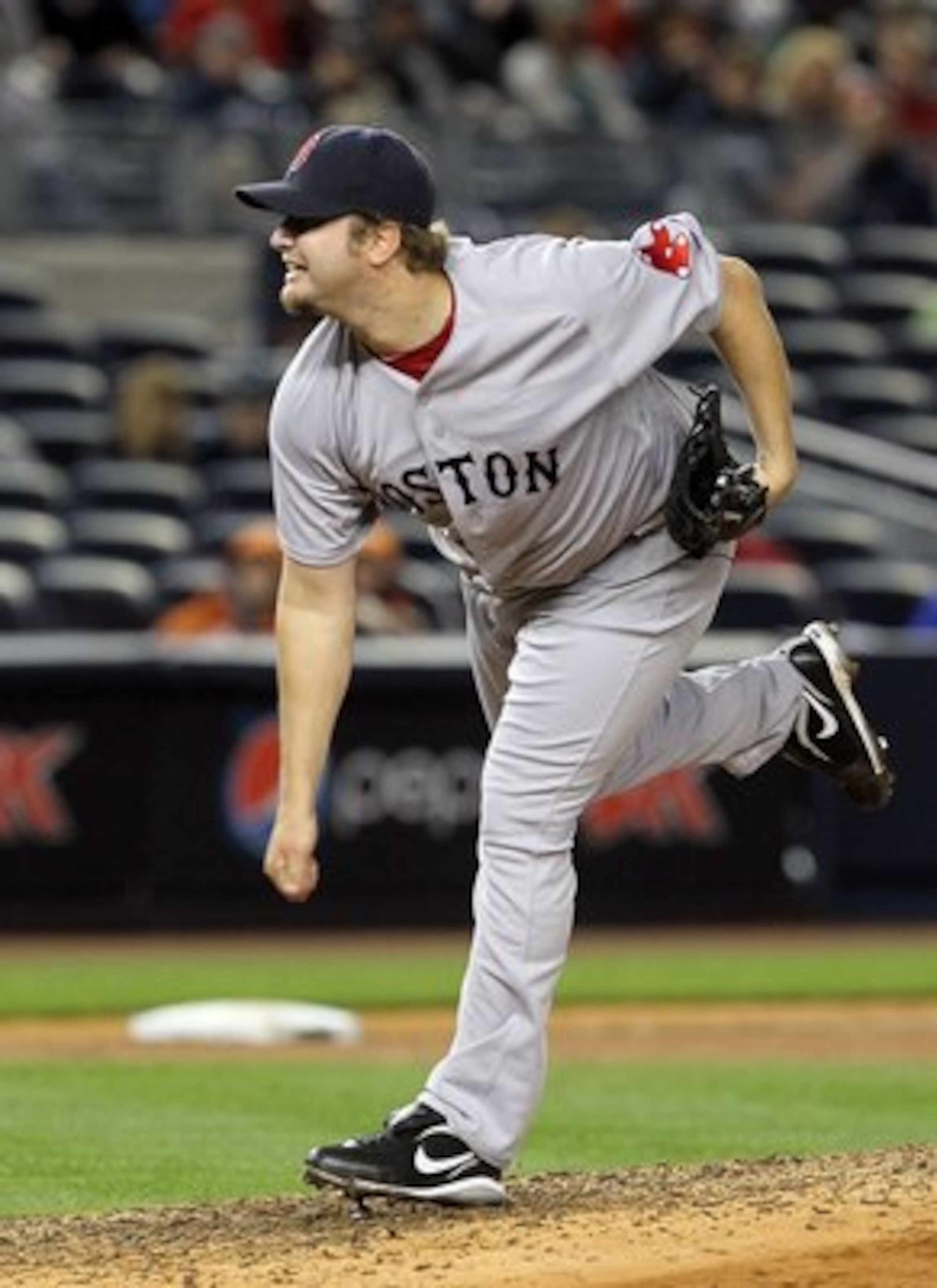 NEW YORK, NY - MAY 14:  Matt Albers #32 of the Boston Red Sox delivers a pitch against the New York Yankees on May 14, 2011 at Yankee Stadium in the Bronx borough of New York City.  (Photo by Jim McIsaac/Getty Images)