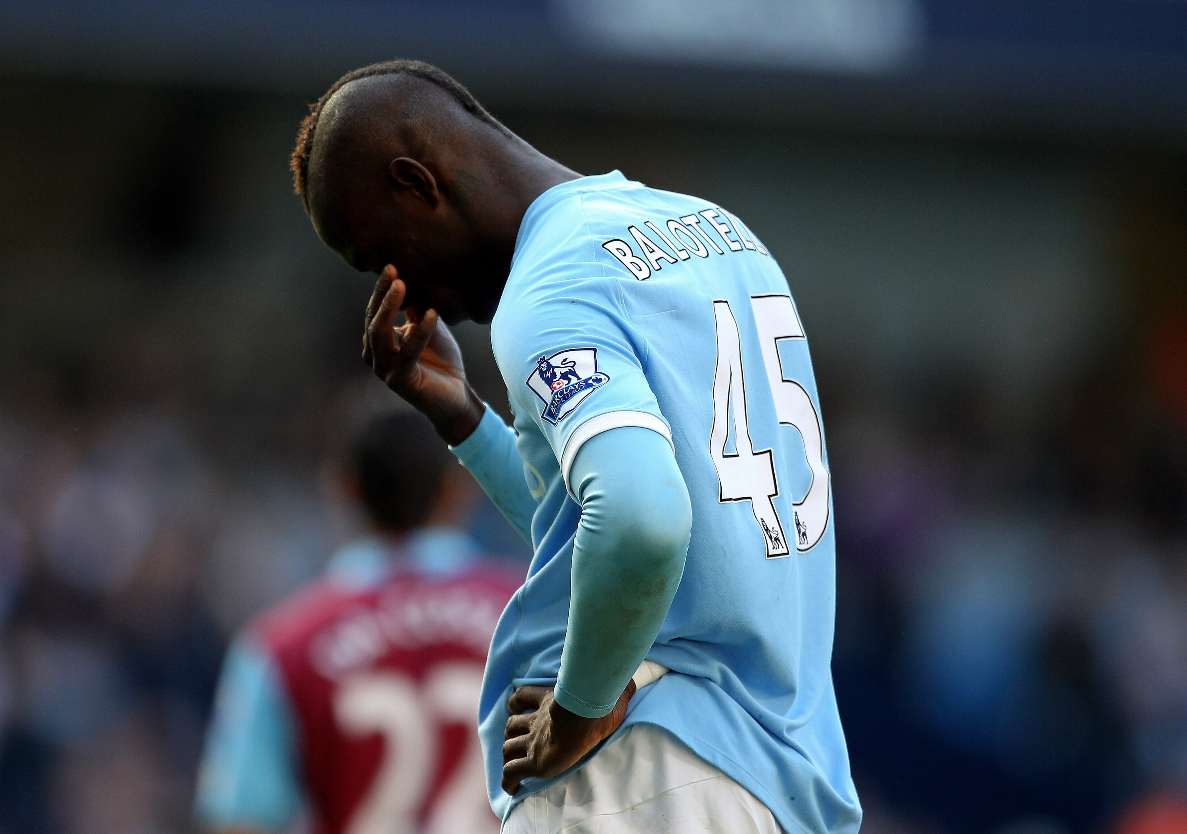 MANCHESTER, ENGLAND - MAY 01: Mario Balotelli of Manchester City reacts during the Barclays Premier League match between Manchester City and West Ham United at the City of Manchester Stadium on May 1, 2011 in Manchester, England. (Photo by Alex Livesey/ MANCHESTER, ENGLAND - MAY 01: Mario Balotelli of Manchester City reacts during the Barclays Premier League match between Manchester City and West Ham United at the City of Manchester Stadium on May 1, 2011 in Manchester, England. (Photo by Alex Livesey/
