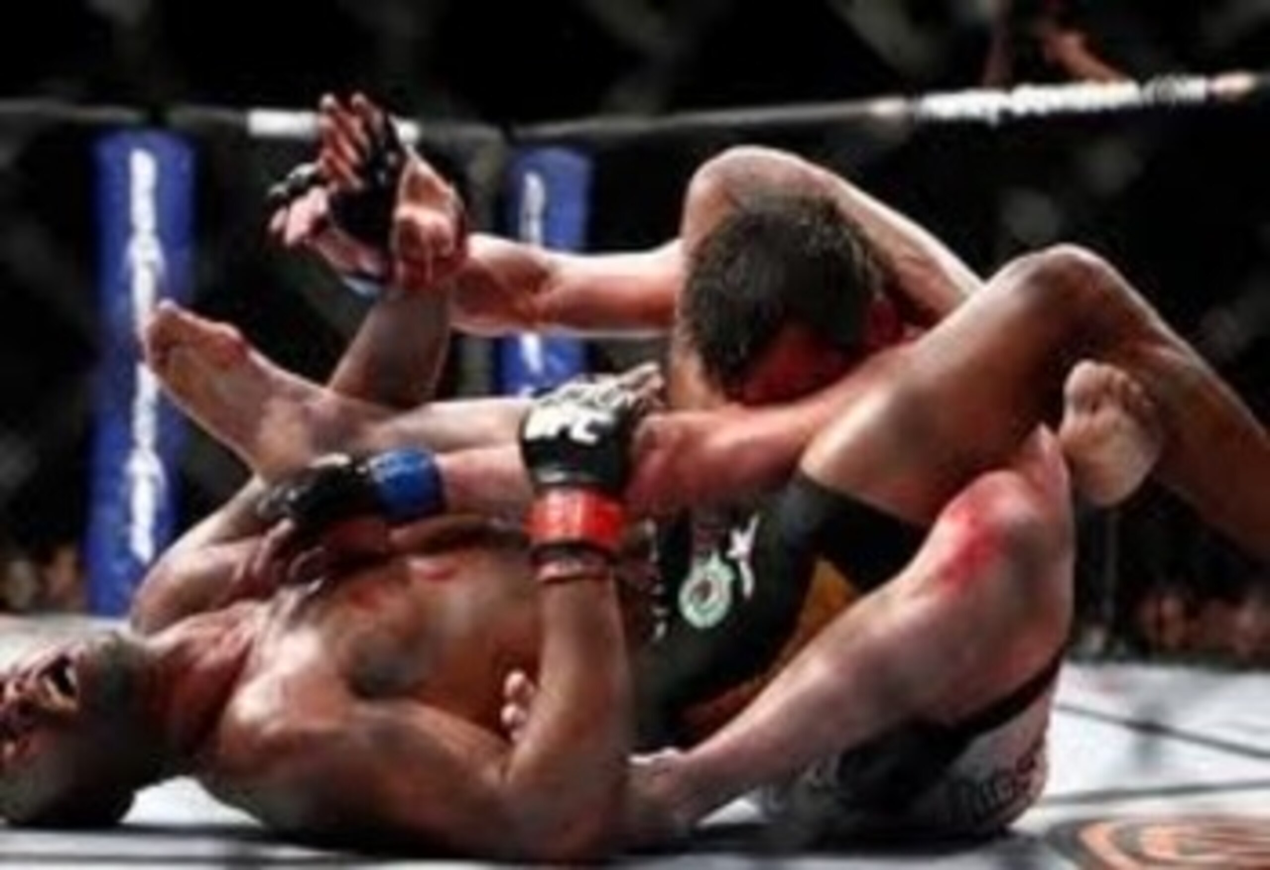 Anderson Silva locking in a triangle choke on Chael Sonnen