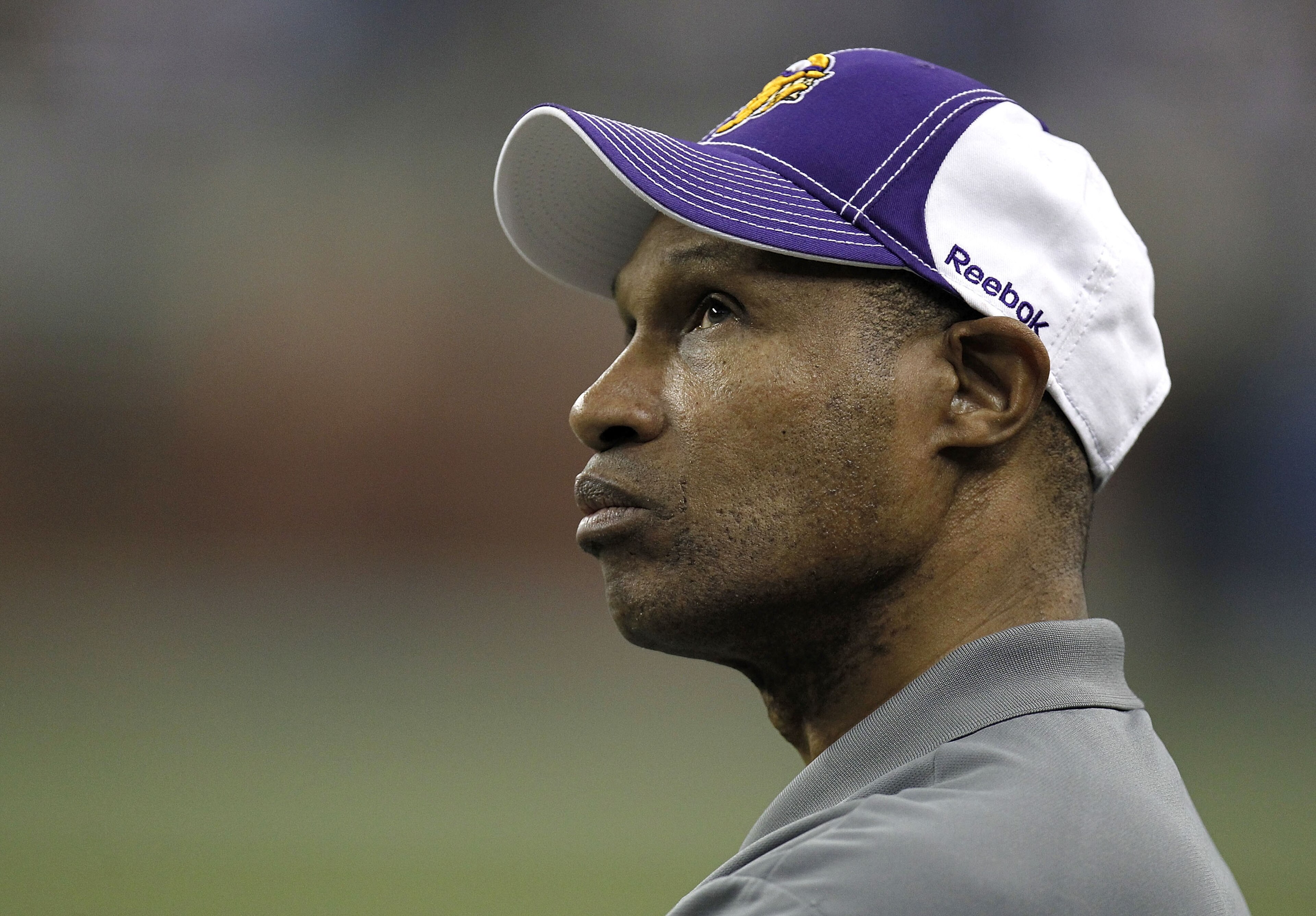 DETROIT, MI - JANUARY 02: Interim head coach Leslie Frazier of the Minnesota Vikings looks on from the bench while playing the Detroit Lions at Ford Field on January 2, 2011 in Detroit, Michigan. Detroit won the game 20-13. (Photo by Gregory Shamus/Gett DETROIT, MI - JANUARY 02: Interim head coach Leslie Frazier of the Minnesota Vikings looks on from the bench while playing the Detroit Lions at Ford Field on January 2, 2011 in Detroit, Michigan. Detroit won the game 20-13. (Photo by Gregory Shamus/Gett