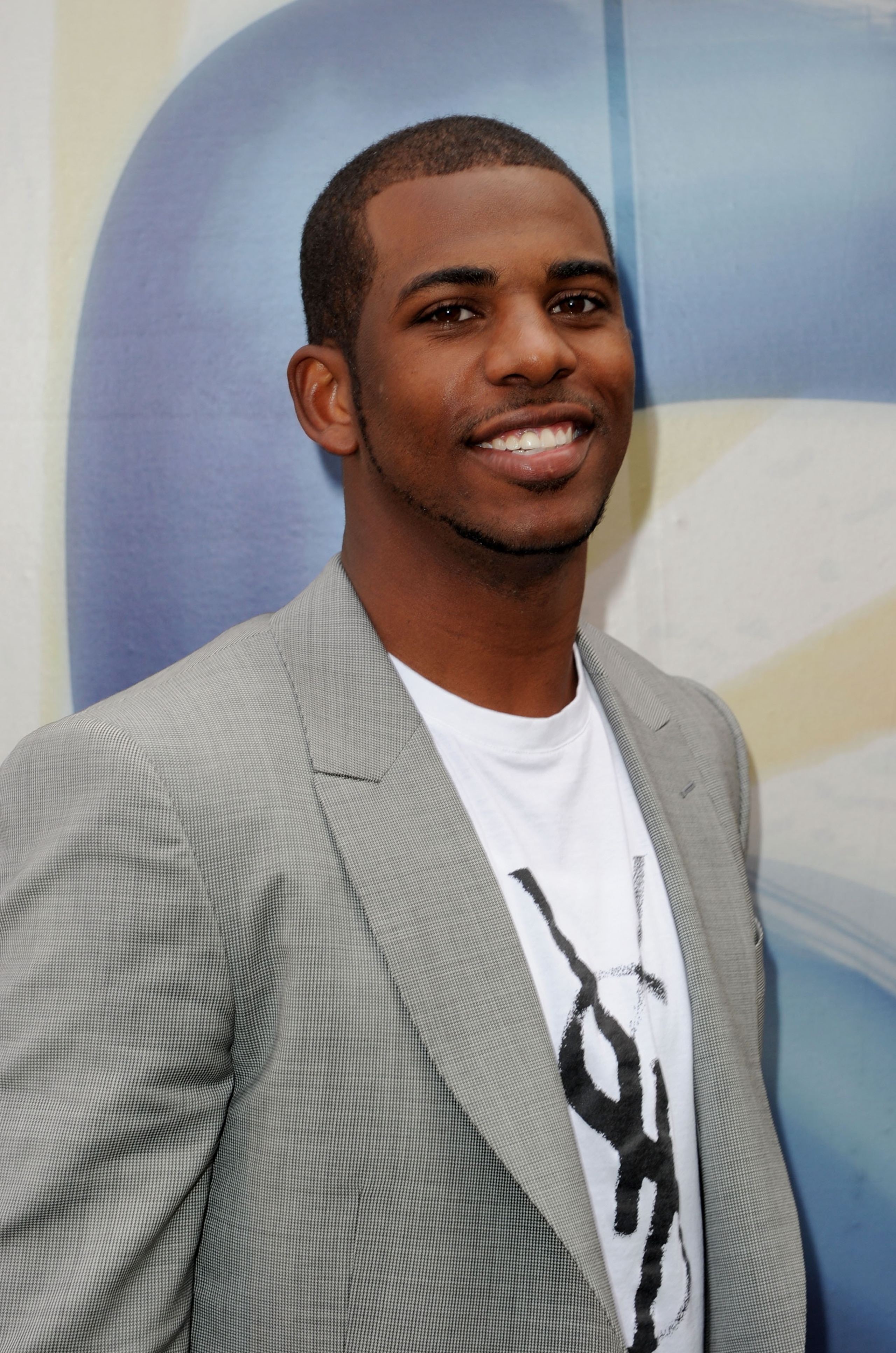 CULVER CITY, CA - JUNE 04:  Professional basketball player Chris Paul arrives at Spike TV's 5th annual 2011 'Guys Choice' Awards at Sony Pictures Studios on June 4, 2011 in Culver City, California.  (Photo by Jason Merritt/Getty Images)