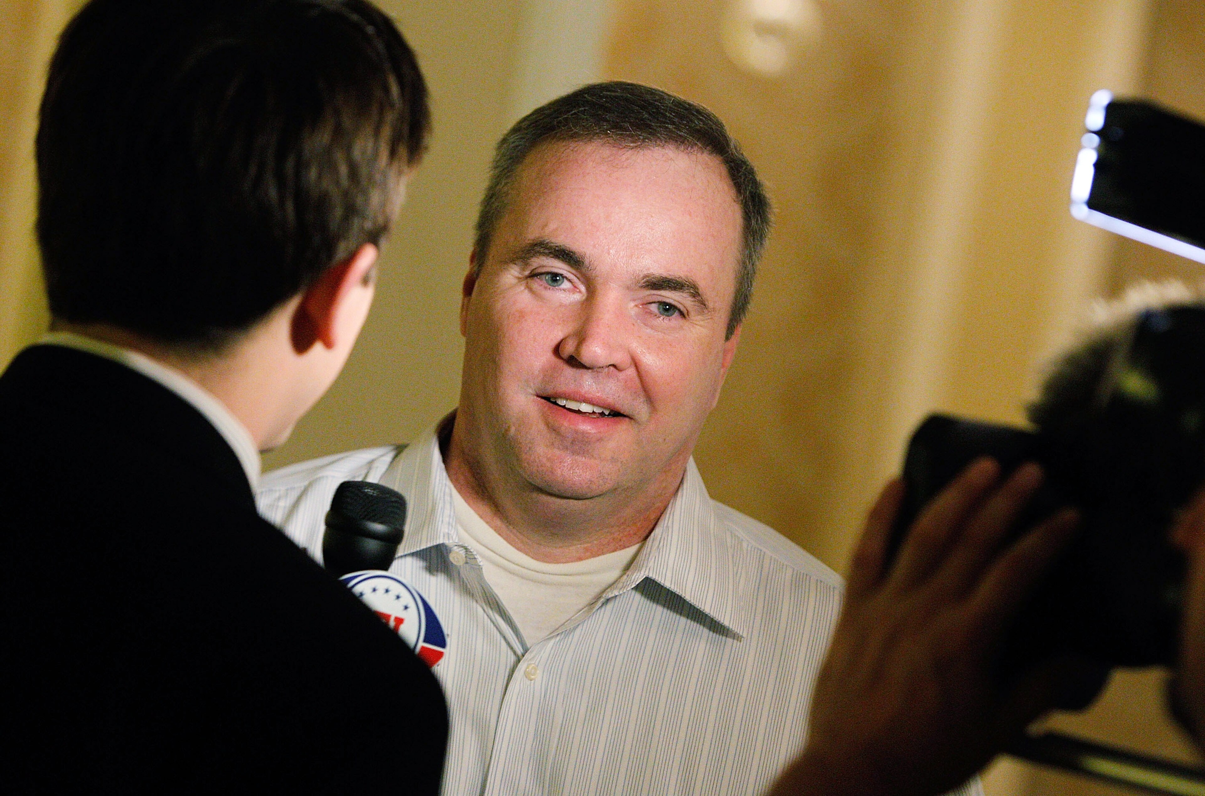 NEW ORLEANS, LA - MARCH 22: Green Bay Packers head coach Mike McCarthy answers questions from the media during the NFL Annual Meetings at the Roosevelt Hotel on March 22, 2011 in New Orleans, Louisiana. Despite a NFL owners imposed lockout in effect sinc NEW ORLEANS, LA - MARCH 22: Green Bay Packers head coach Mike McCarthy answers questions from the media during the NFL Annual Meetings at the Roosevelt Hotel on March 22, 2011 in New Orleans, Louisiana. Despite a NFL owners imposed lockout in effect sinc