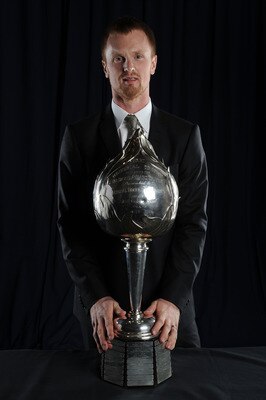 LAS VEGAS - JUNE 23: Henrik Sedin of the Vancouver Canucks poses for a portrait with the Hart Memorial Trophy during the 2010 NHL Awards at the Palms Casino Resort on June 23, 2010 in Las Vegas, Nevada. (Photo by Harry How/Getty Images) LAS VEGAS - JUNE 23: Henrik Sedin of the Vancouver Canucks poses for a portrait with the Hart Memorial Trophy during the 2010 NHL Awards at the Palms Casino Resort on June 23, 2010 in Las Vegas, Nevada. (Photo by Harry How/Getty Images)