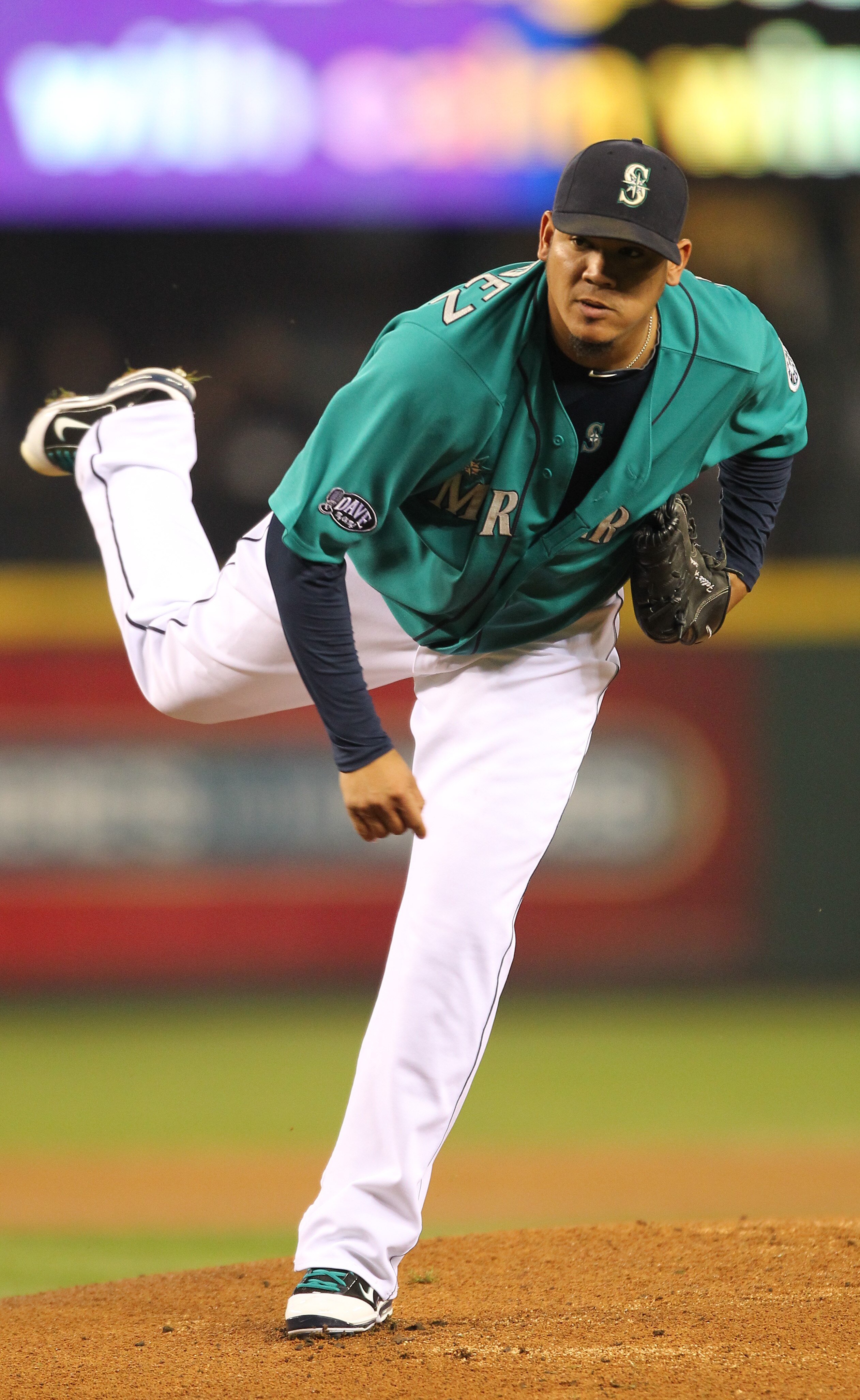 SEATTLE - MAY 06:  Starting pitcher Felix Hernandez #34 of the Seattle Mariners pitches against the Chicago White Sox at Safeco Field on May 6, 2011 in Seattle, Washington. The Mariners won 3-2. (Photo by Otto Greule Jr/Getty Images)