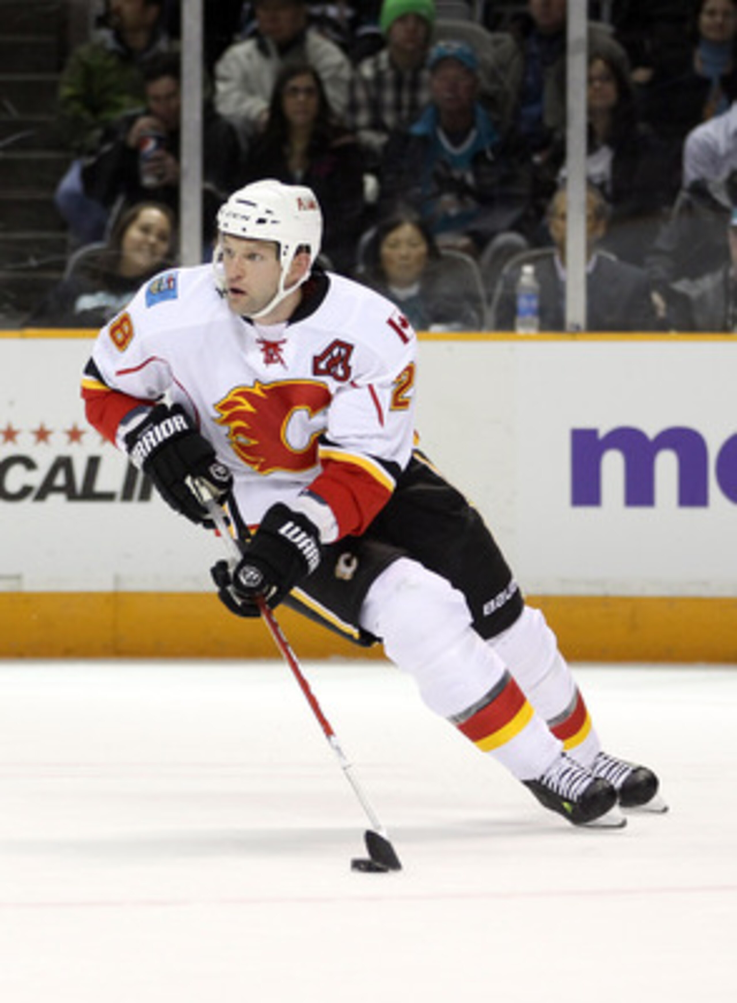 SAN JOSE, CA - MARCH 23:  Robyn Regehr #28 of the Calgary Flames in action against the San Jose Sharks at the HP Pavilion on March 23, 2011 in San Jose, California.  (Photo by Ezra Shaw/Getty Images)