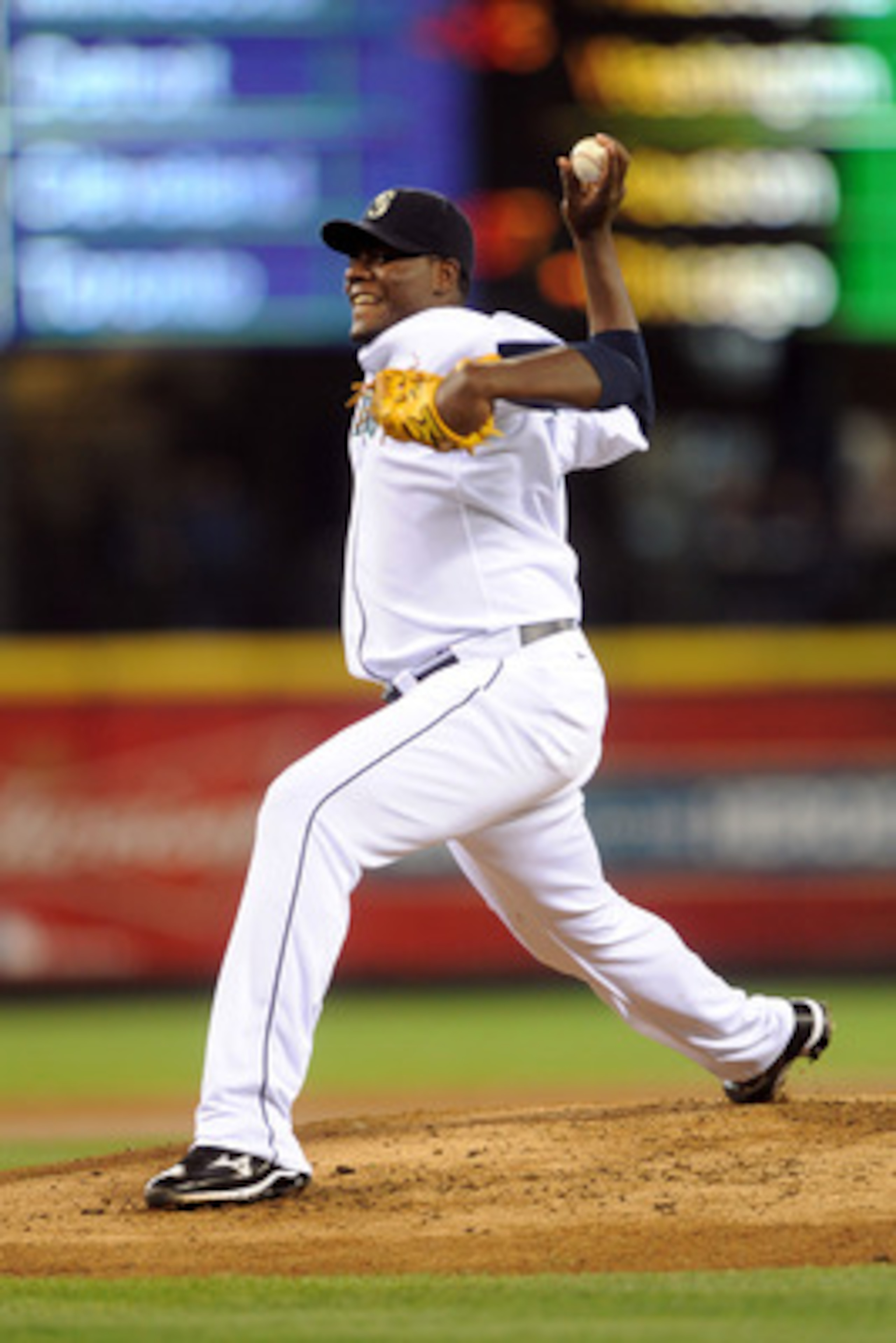 SEATTLE, WA - JUNE 1:  Michael Pineda #36 of the Seattle Mariners pitches during the second inning against the Baltimore Orioles at Safeco Field on June 1, 2011 in Seattle, Washington. (Photo by Rod Mar/Getty Images)