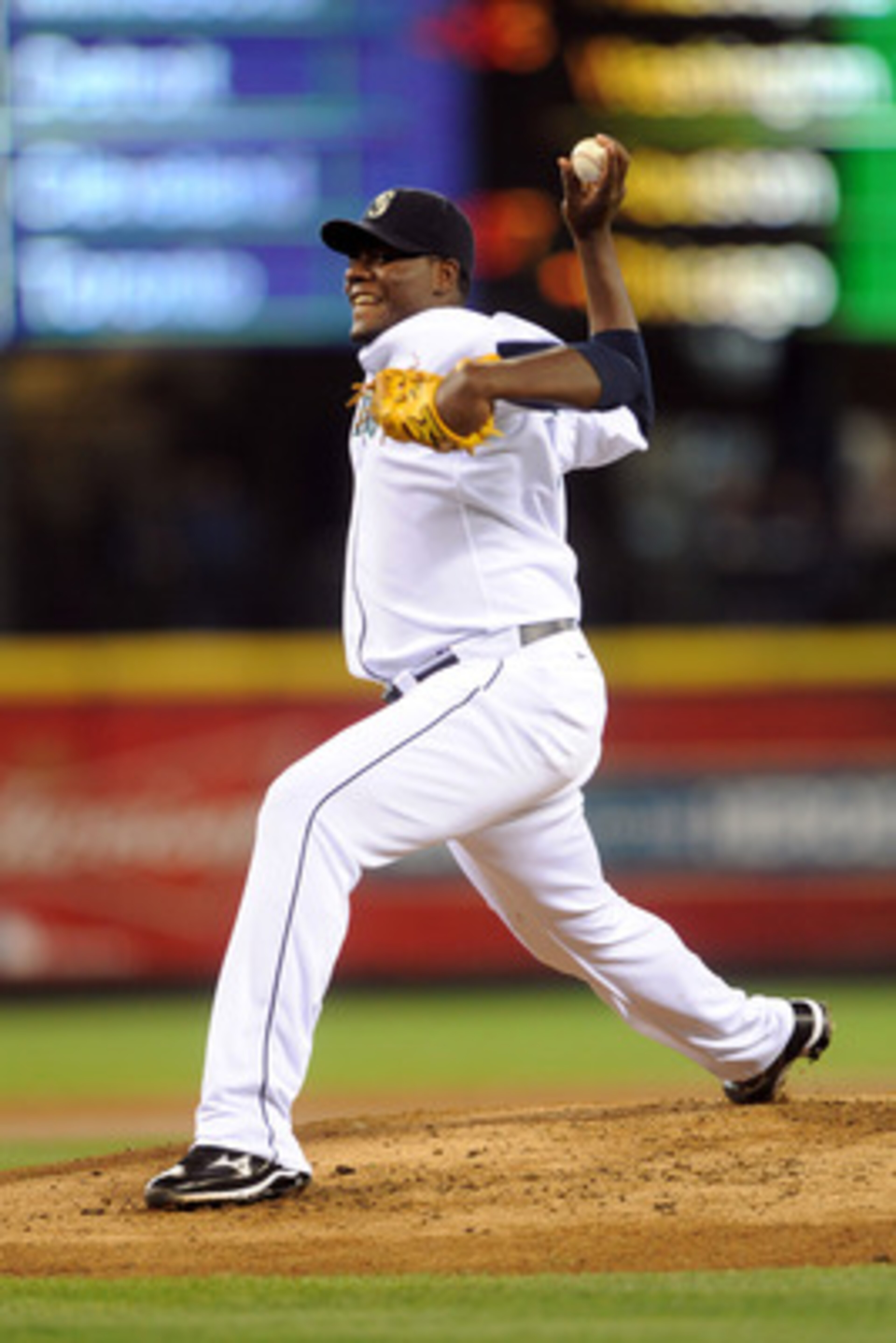 SEATTLE, WA - JUNE 1:  Michael Pineda #36 of the Seattle Mariners pitches during the second inning against the Baltimore Orioles at Safeco Field on June 1, 2011 in Seattle, Washington. (Photo by Rod Mar/Getty Images)