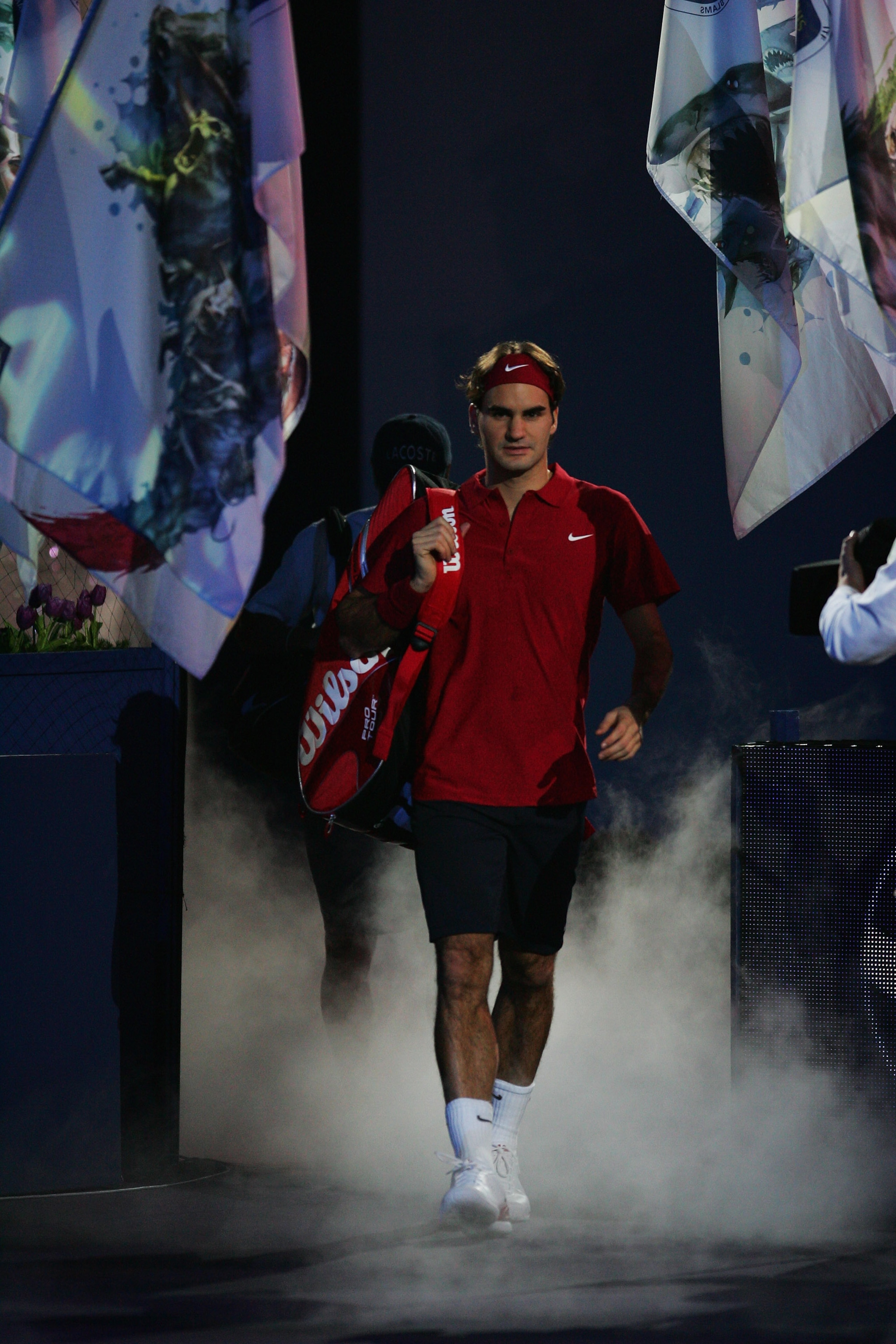 SHANGHAI, CHINA - NOVEMBER 18:  Roger Federer of Switzerland arrives for the final match against David Ferrer of Spain in the Tennis Masters Cup at Qi Zhong Stadium on November 18, 2007 in Shanghai, China. Federer won the final match.  (Photo by Andrew Wo