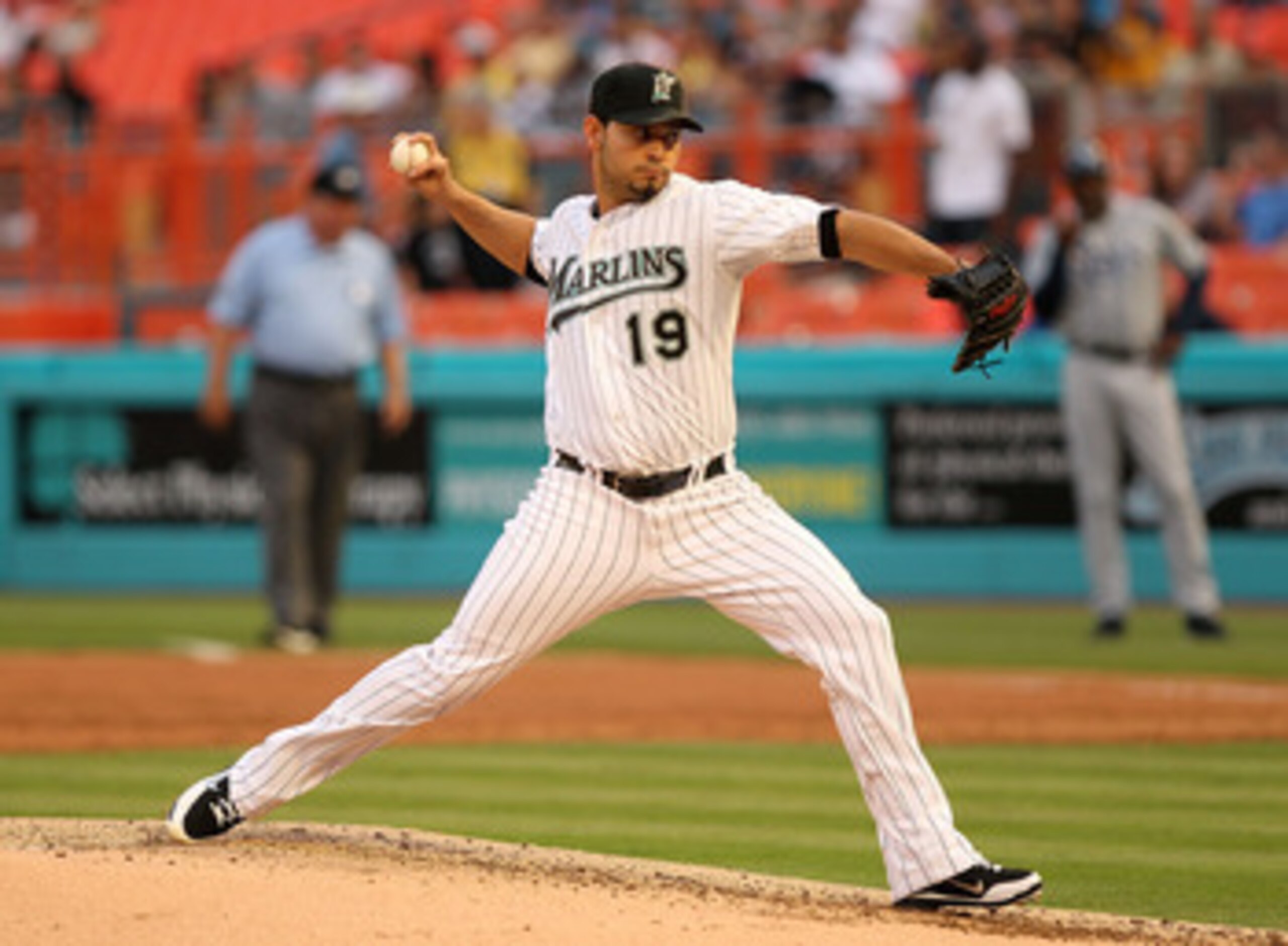 MIAMI GARDENS, FL - MAY 20: Anibal Sanchez #19 of the Florida Marlins pitches during a game against the Tampa Bay Rays at Sun Life Stadium on May 20, 2011 in Miami Gardens, Florida. (Photo by Mike Ehrmann/Getty Images)