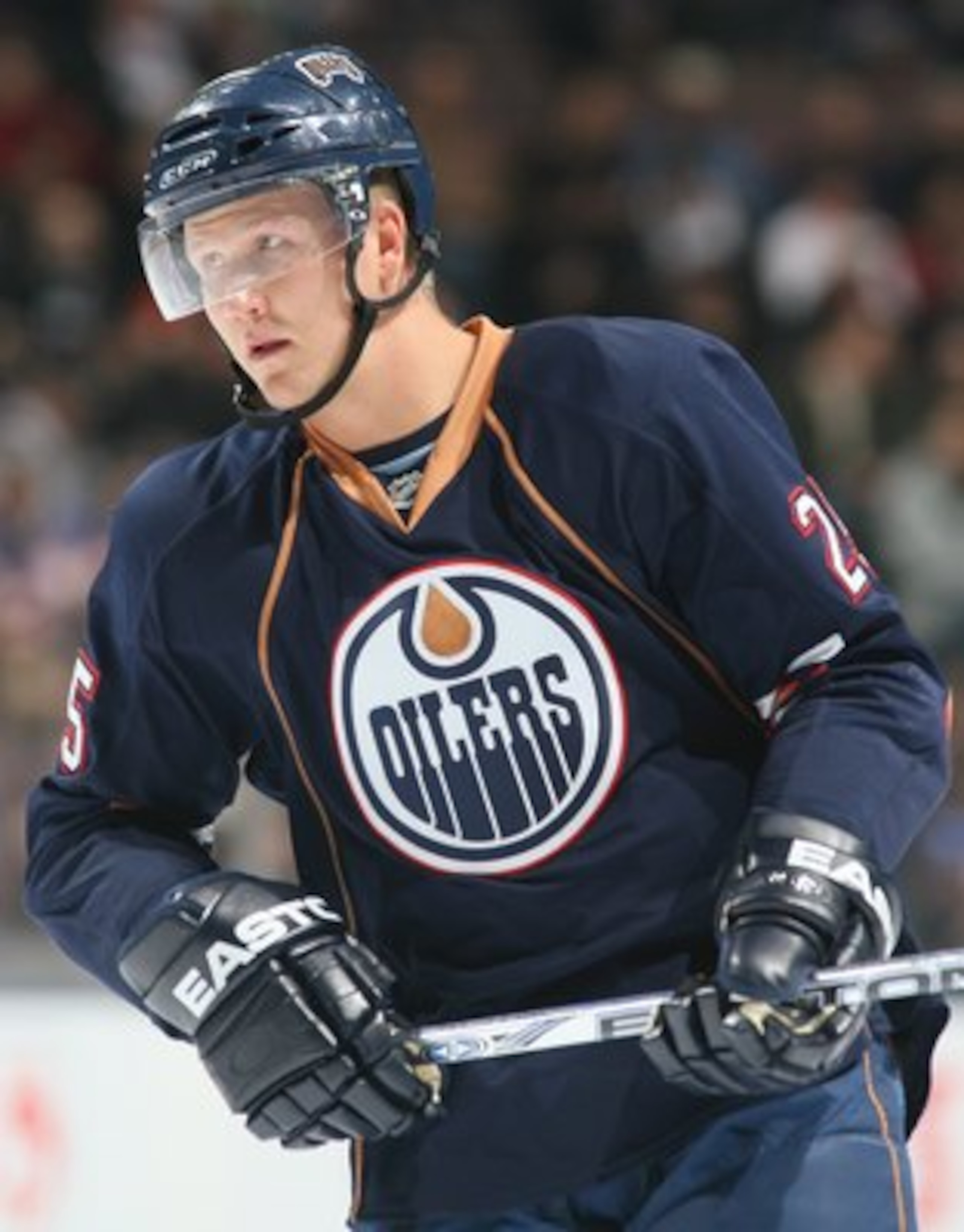 EDMONTON, CANADA - JANUARY 29:  Joni Pitkanen #25 of the Edmonton Oilers looks on against the San Jose Sharks during their NHL game on January 29, 2008 in Edmonton, Alberta, Canada.  (Photo by Dale MacMillan/Getty Images)