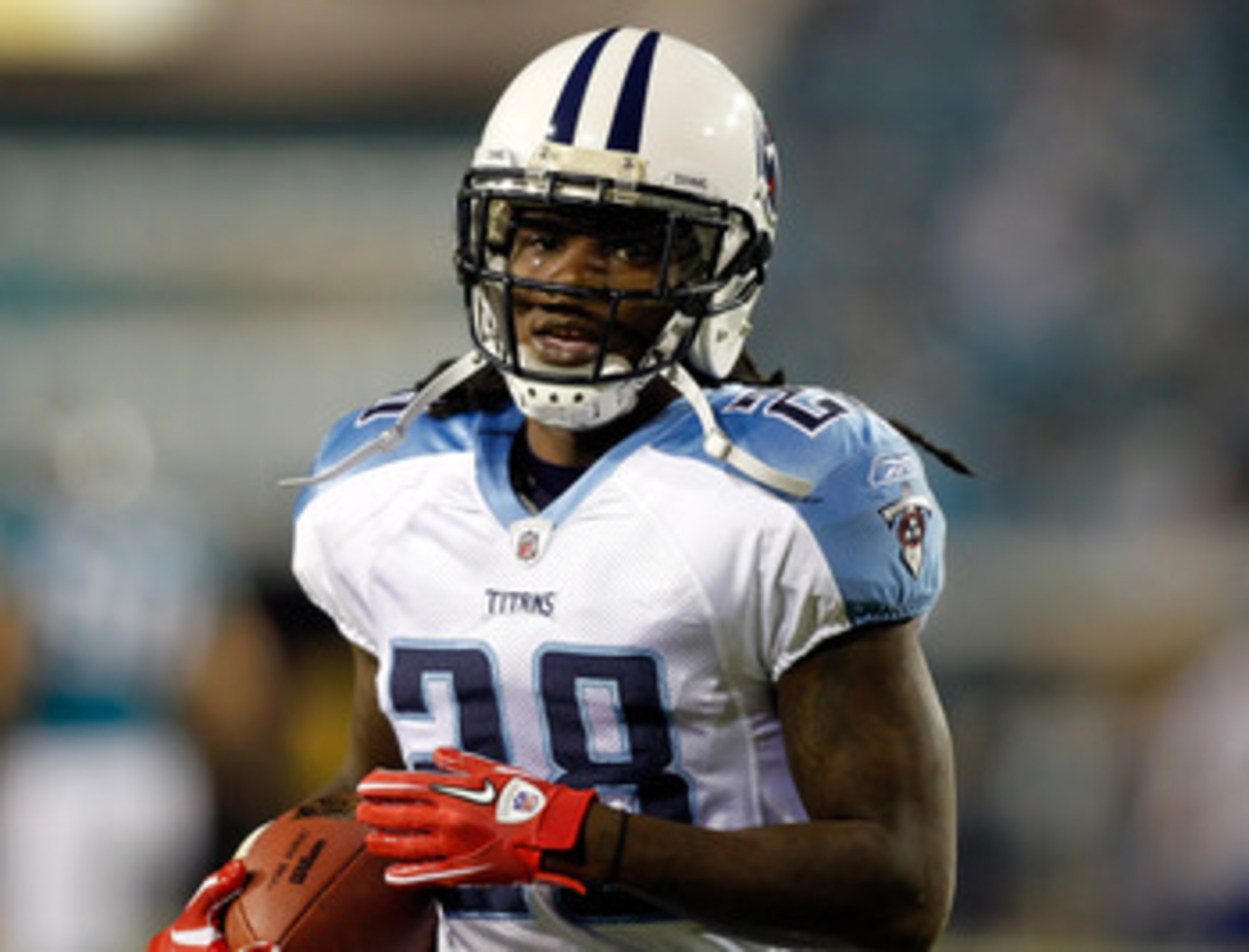 JACKSONVILLE, FL - OCTOBER 18: Running back Chris Johnson #28 of the Tennessee Titans warms up prior to the game against the Jacksonville Jaguars at EverBank Field on October 18, 2010 in Jacksonville, Florida. (Photo by J. Meric/Getty Images) JACKSONVILLE, FL - OCTOBER 18: Running back Chris Johnson #28 of the Tennessee Titans warms up prior to the game against the Jacksonville Jaguars at EverBank Field on October 18, 2010 in Jacksonville, Florida. (Photo by J. Meric/Getty Images)