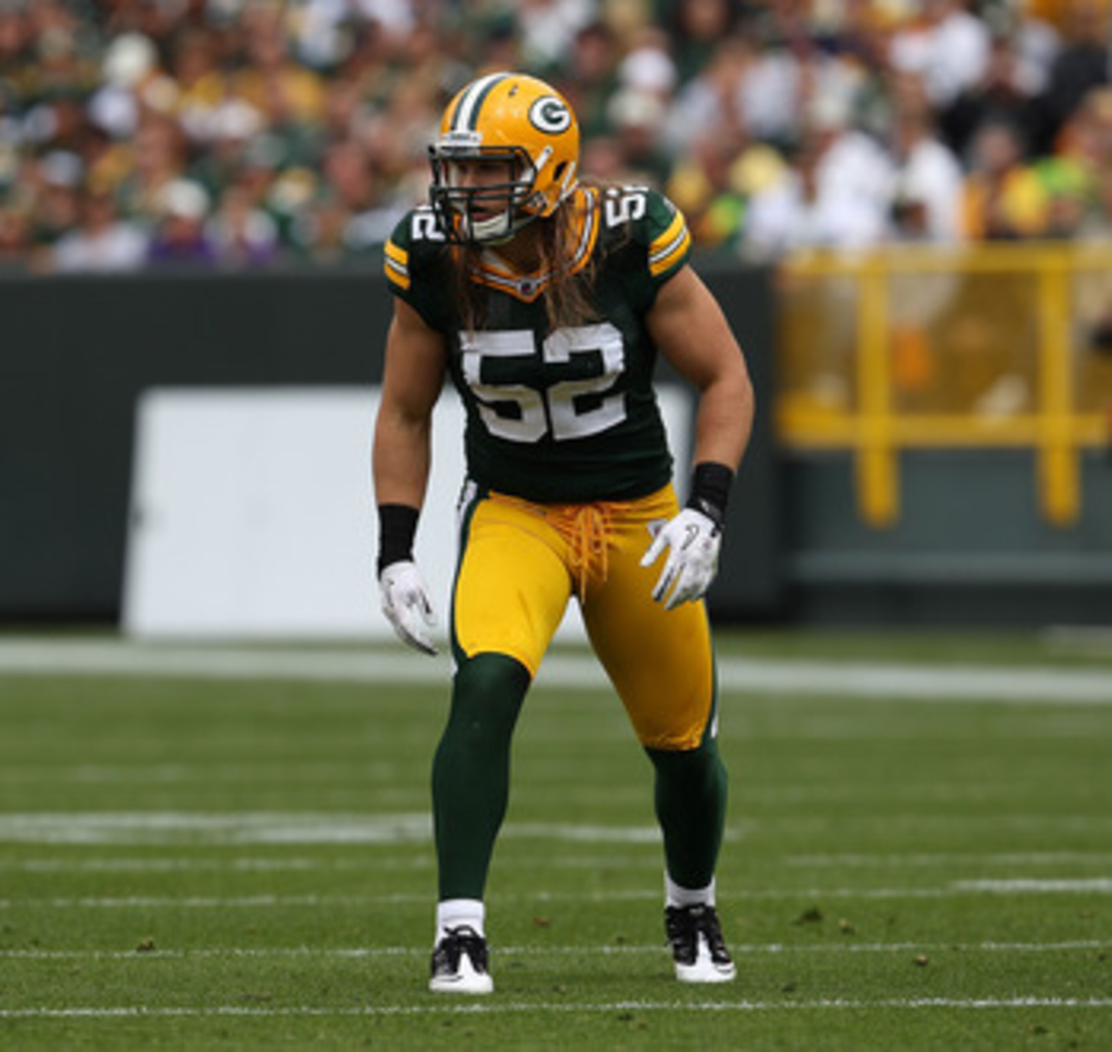 GREEN BAY, WI - SEPTEMBER 19: Clay Matthews #52 of the Green Bay Packers awaits the start of play against the Buffalo Bills at Lambeau Field on September 19, 2010 in Green Bay, Wisconsin. The Packers defeated the Bills 34-7. (Photo by Jonathan Daniel/Gett GREEN BAY, WI - SEPTEMBER 19: Clay Matthews #52 of the Green Bay Packers awaits the start of play against the Buffalo Bills at Lambeau Field on September 19, 2010 in Green Bay, Wisconsin. The Packers defeated the Bills 34-7. (Photo by Jonathan Daniel/Gett