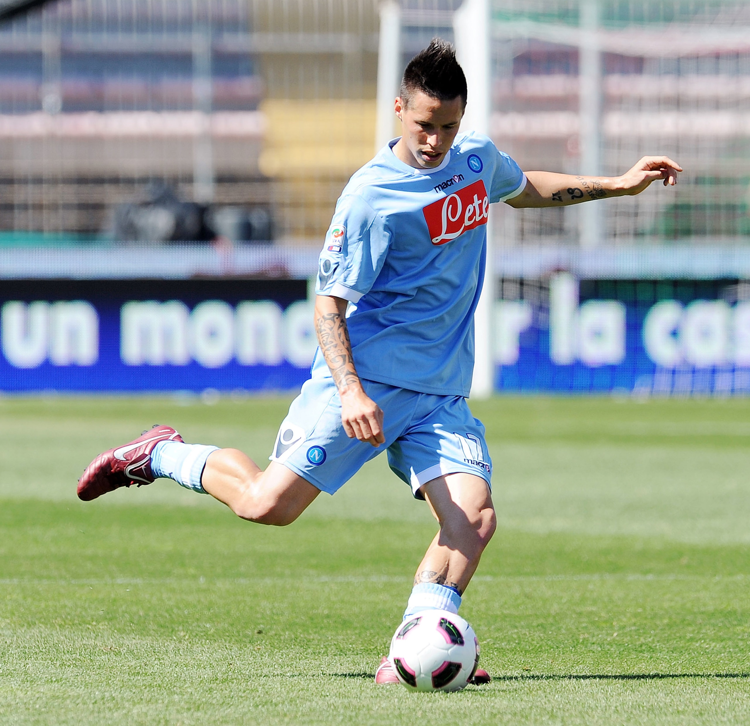 LECCE, ITALY - MAY 08:  Marek Hamsik of Napoli in action during the Serie A match between Lecce and SSC Napoli at Stadio Via del Mare on May 8, 2011 in Lecce, Italy.  (Photo by Giuseppe Bellini/Getty Images)