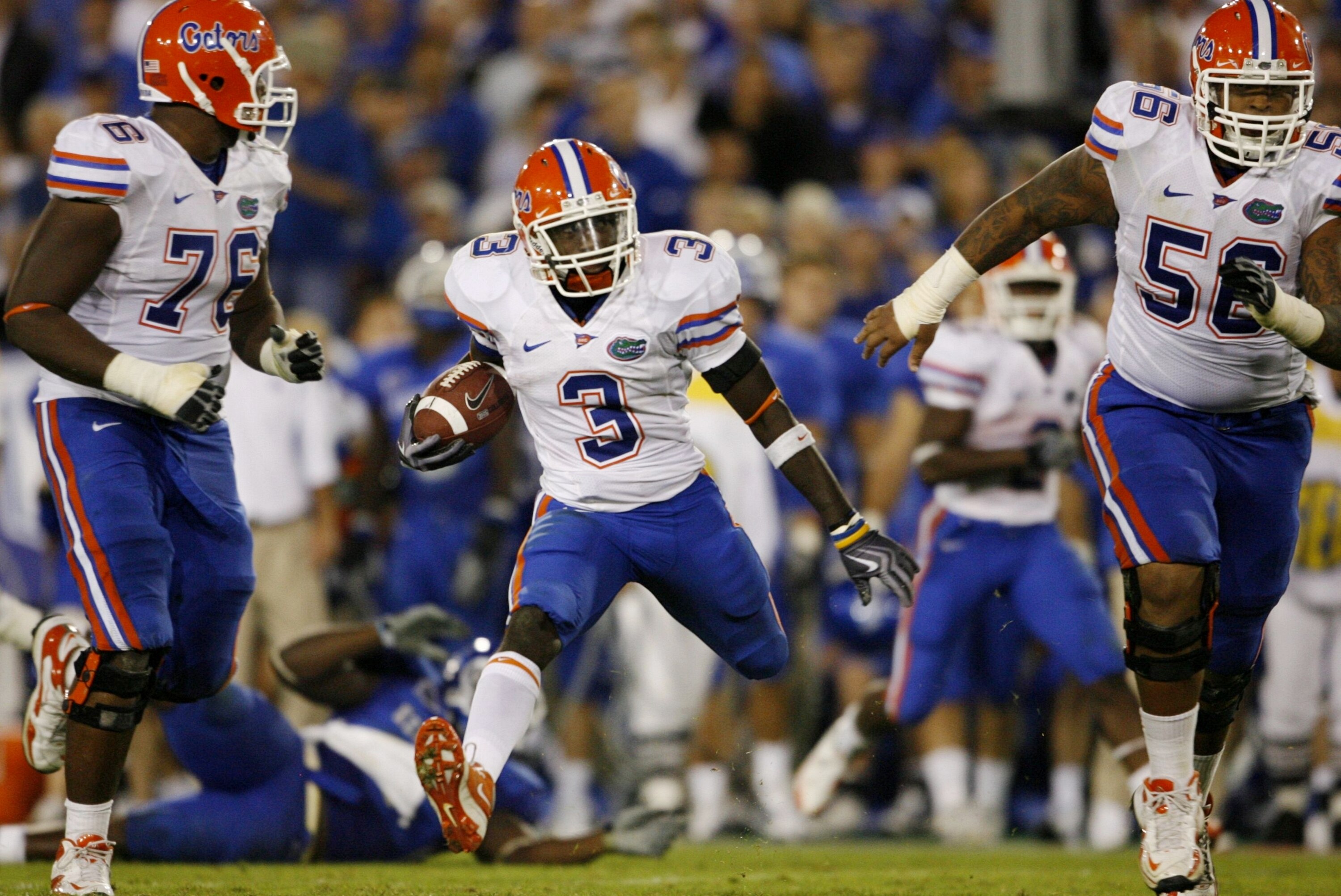 LEXINGTON, KY - SEPTEMBER 26:   Runningback Chris Rainey #3 of the Florida Gators carries the ball in the fourth quarter of the game against the Kentucky Wildcats at Commonwealth Stadium on September 26, 2009 in Lexington, Kentucky.  The Gators won 41-7.