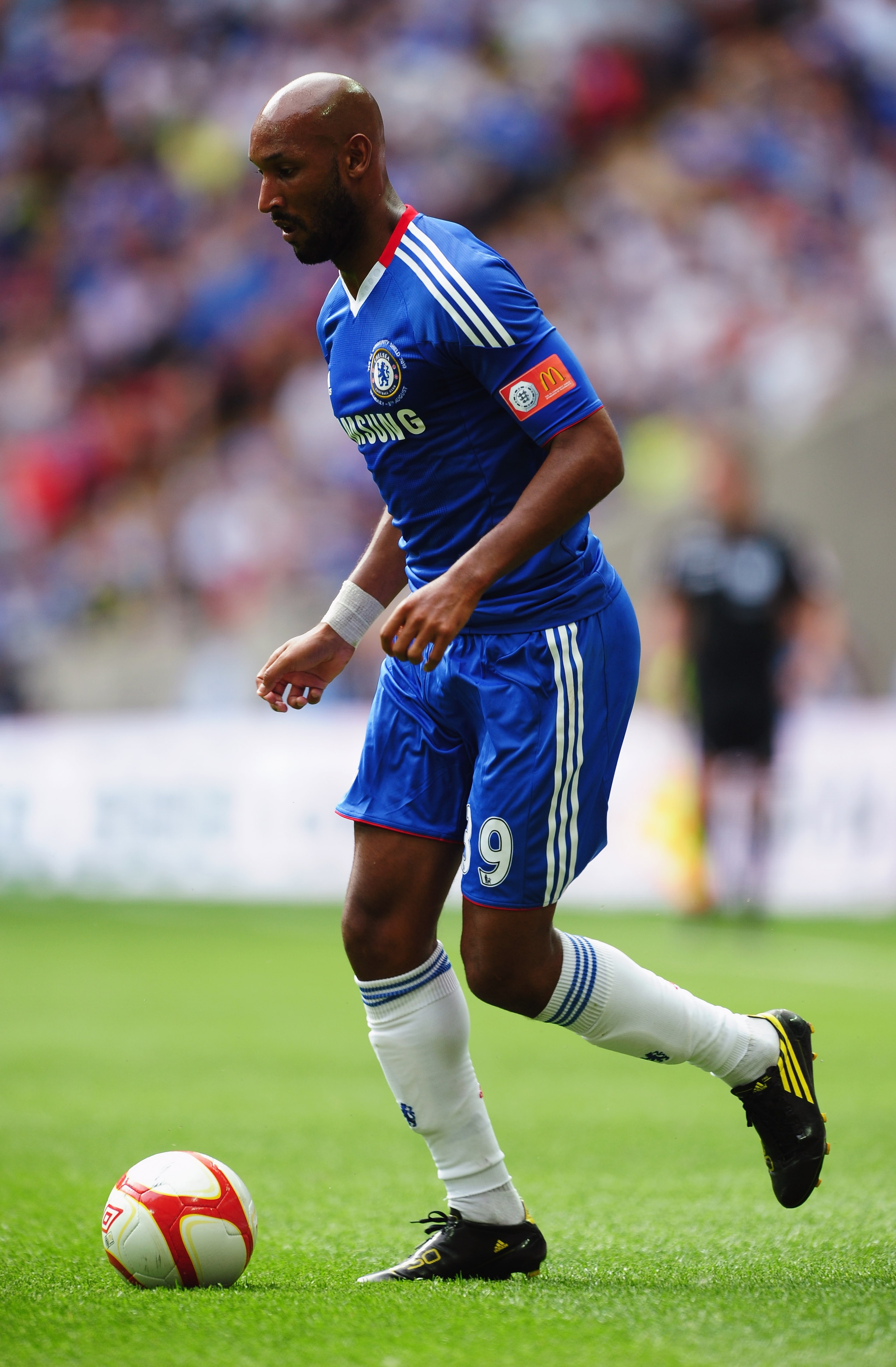 LONDON, ENGLAND - AUGUST 08:  Nicolas Anelka of Chelsea in action during the FA Community Shield match between Chelsea and Manchester United at Wembley Stadium on August 8, 2010 in London, England.  (Photo by Laurence Griffiths/Getty Images)