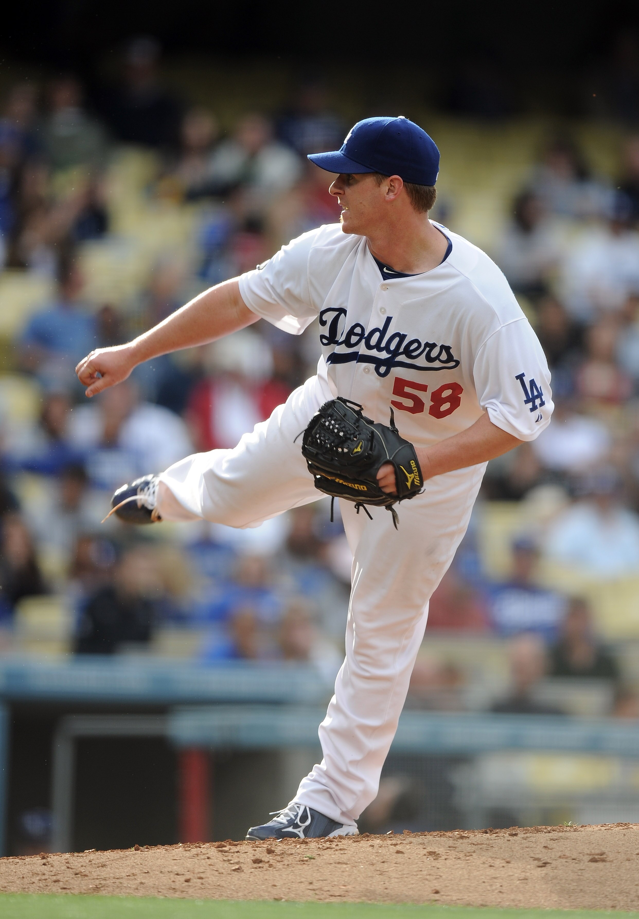 LOS ANGELES, CA - MAY 14:  Chad Billingsley #58 of the Los Angeles Dodgers pitches against the Arizona Diamondbacks at Dodger Stadium on May 14, 2011 in Los Angeles, California.  (Photo by Harry How/Getty Images)