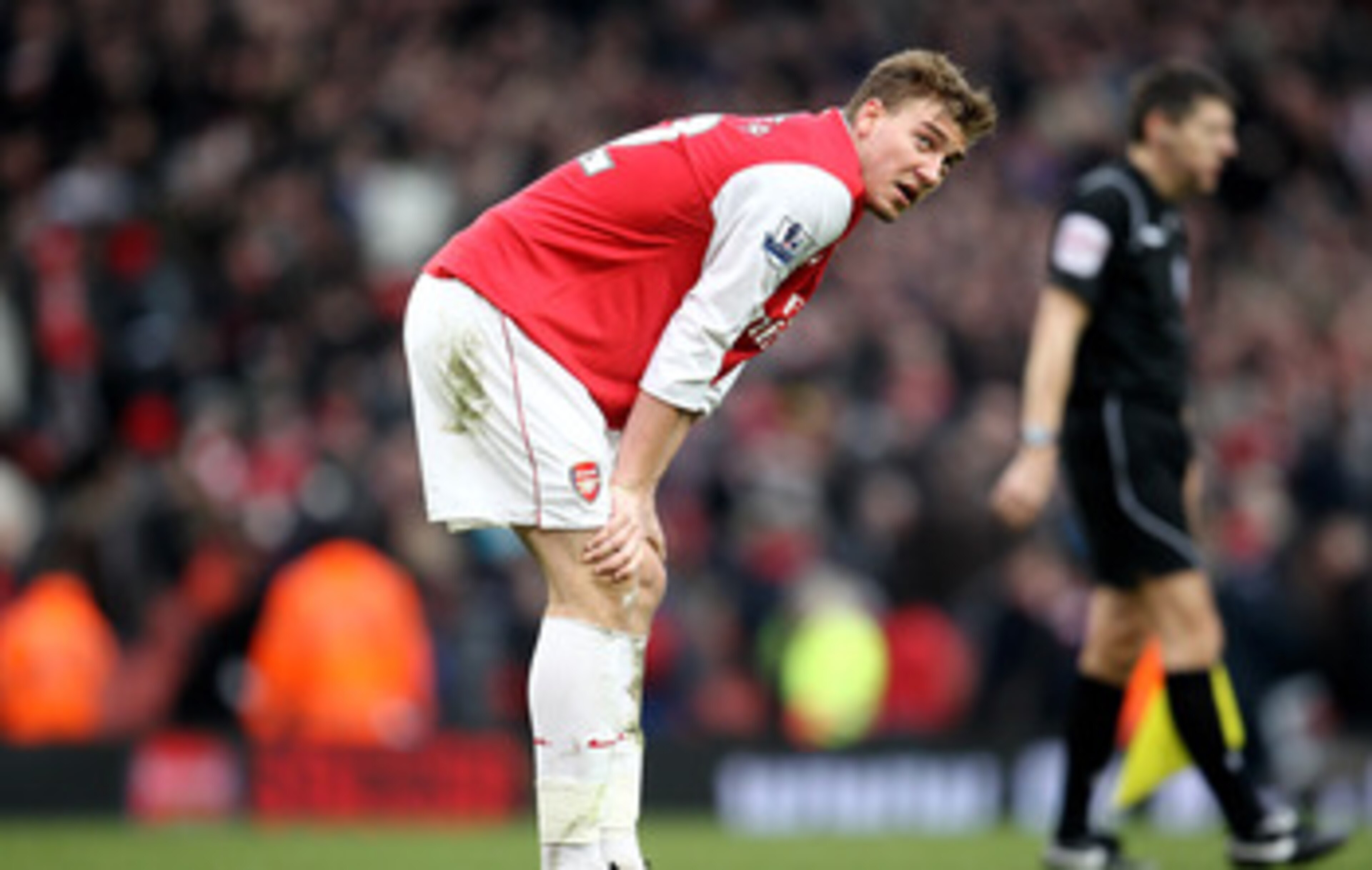 LONDON, ENGLAND - MARCH 05:  Nicklas Bendtner of Arsenal shows his disappointment at the final whistle during the Barclays Premier League match between Arsenal and Sunderland at Emirates Stadium on March 5, 2011 in London, England.  (Photo by Paul Gilham/