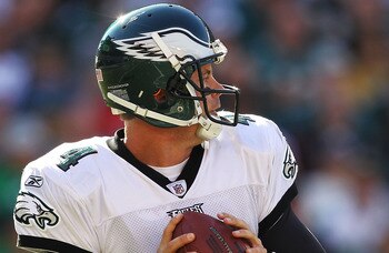 PHILADELPHIA - OCTOBER 17:  Kevin Kolb #4 of the Philadelphia Eagles passes against the Atlanta Falcons during their game at Lincoln Financial Field on October 17, 2010 in Philadelphia, Pennsylvania.  (Photo by Al Bello/Getty Images)