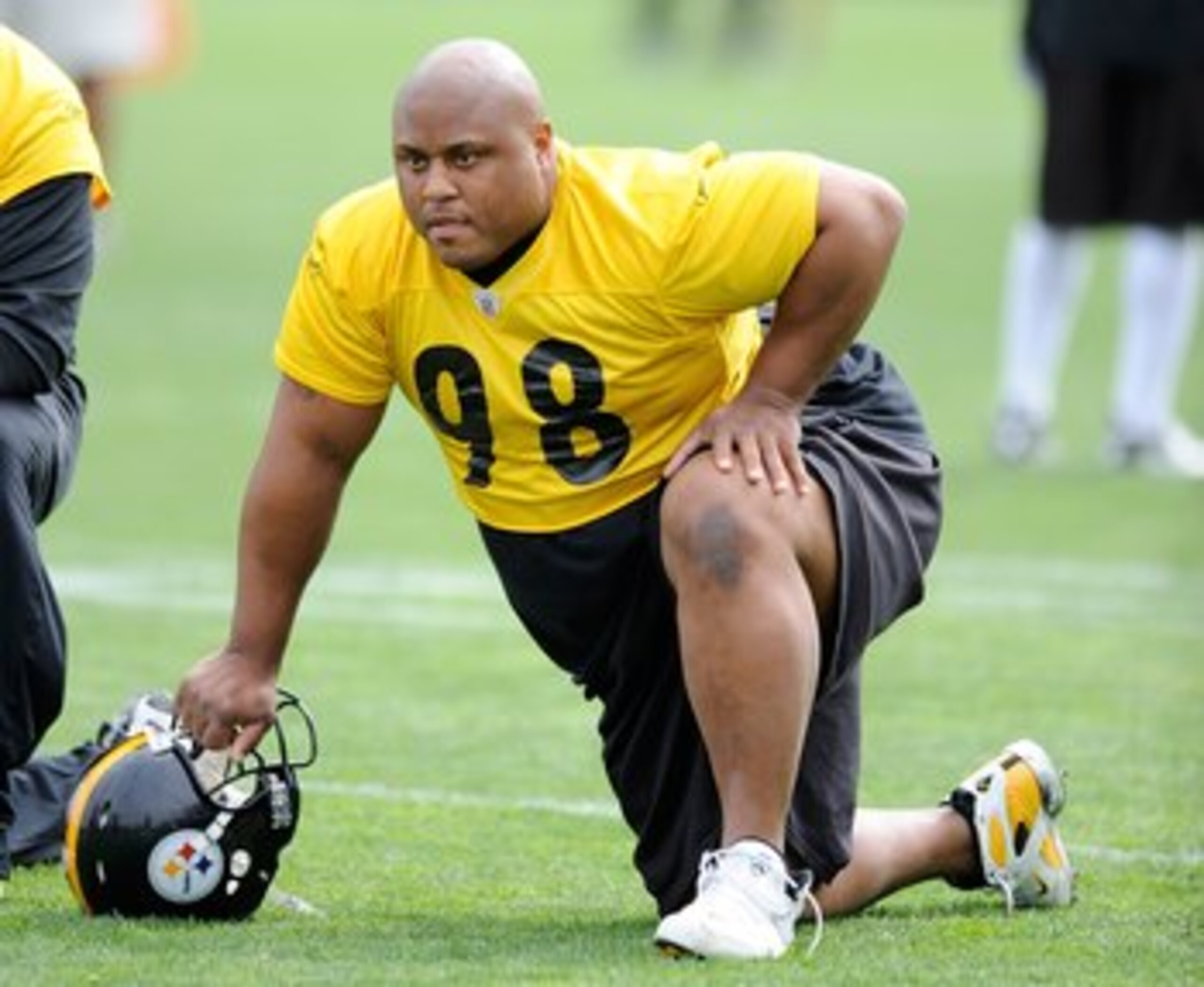 PITTSBURGH - MAY 01:  Casey Hampton #98 of the Pittsburgh Steelers watches the rookies during rookie training camp at the Pittsburgh Steelers Practice Facility on May 1, 2009 in Pittsburgh, Pennsylvania.  (Photo by Joe Sargent/Getty Images)