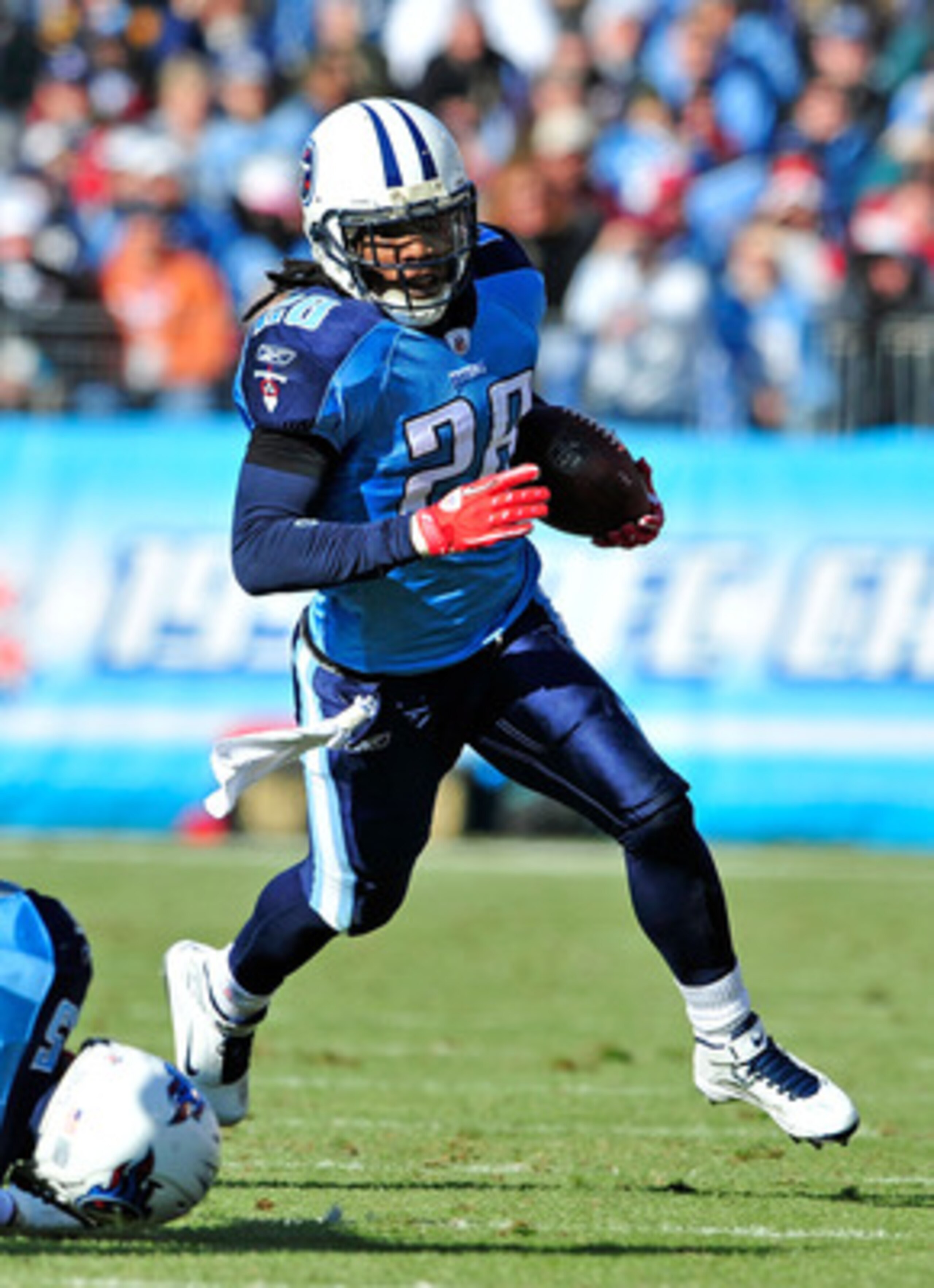 NASHVILLE, TN - DECEMBER 19: Chris Johnson #28 of the Tennessee Titans runs against the Houston Texans at LP Field on December 19, 2010 in Nashville, Tennessee. The Titans defeated the Texans, 31-17. (Photo by Grant Halverson/Getty Images) NASHVILLE, TN - DECEMBER 19: Chris Johnson #28 of the Tennessee Titans runs against the Houston Texans at LP Field on December 19, 2010 in Nashville, Tennessee. The Titans defeated the Texans, 31-17. (Photo by Grant Halverson/Getty Images)