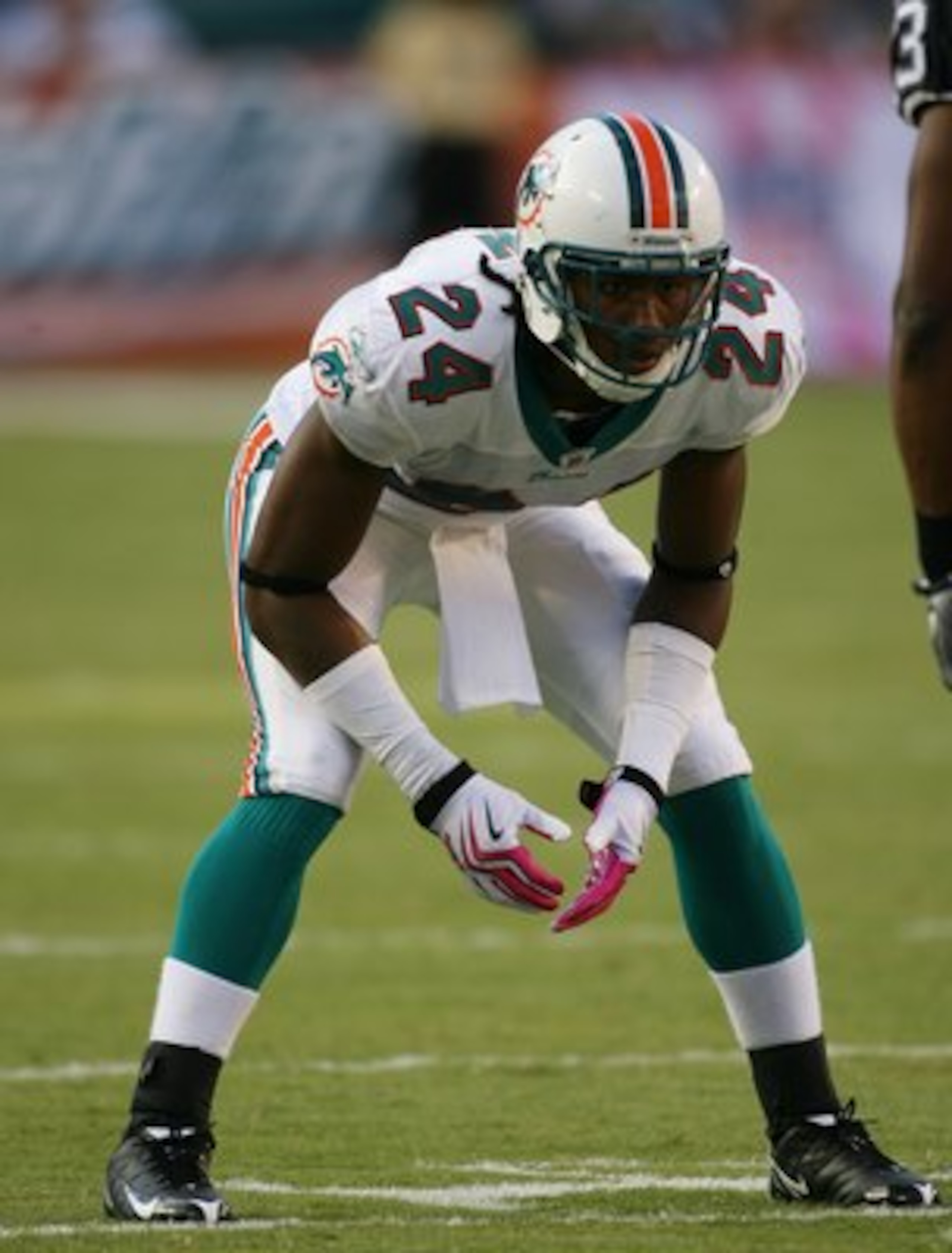 MIAMI - OCTOBER 04:  Cornerback Sean Smith #24 of the Miami Dolphins gets set against the Buffalo Bills at Land Shark Stadium on October 4, 2009 in Miami, Florida. Miami defeated Buffalo 31-30.  (Photo by Marc Serota/Getty Images)