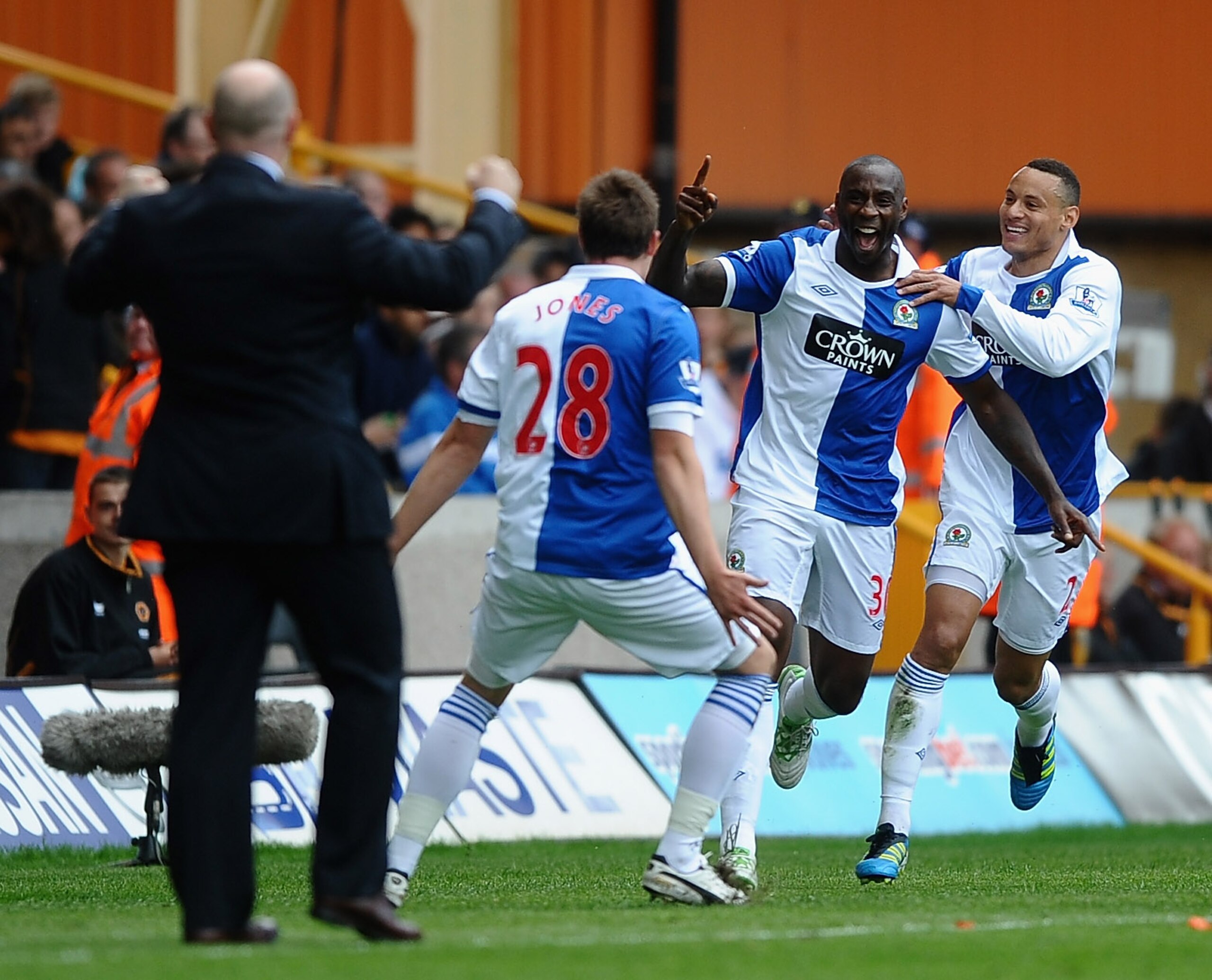 WOLVERHAMPTON, ENGLAND - MAY 22: Jason Roberts of Blackburn Rovers celebrates his first half goal with Steven N'Zonzi during the Barclays Premier League match between Wolverhampton Wanderers and Blackburn Rovers at Molineux on May 22, 2011 in Wolverhampto