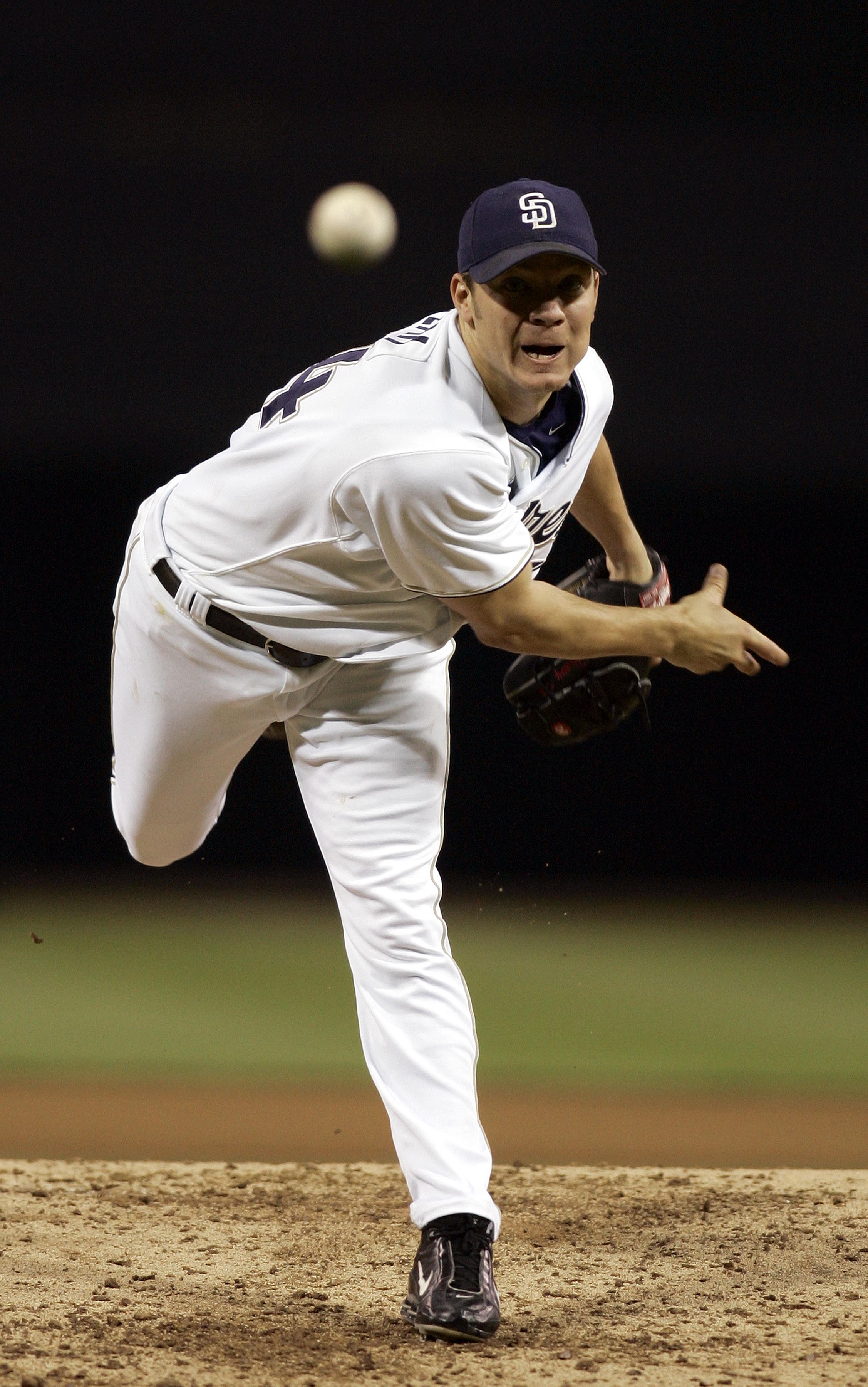 SAN DIEGO - SEPTEMBER 26:  Starting pitcher Jake Peavy #44 of the San Diego Padres  throws from the mound against the San Francisco Giants during their MLB game on September 26, 2005 at Petco Park in San Diego, California.  (Photo by Donald Miralle/Getty