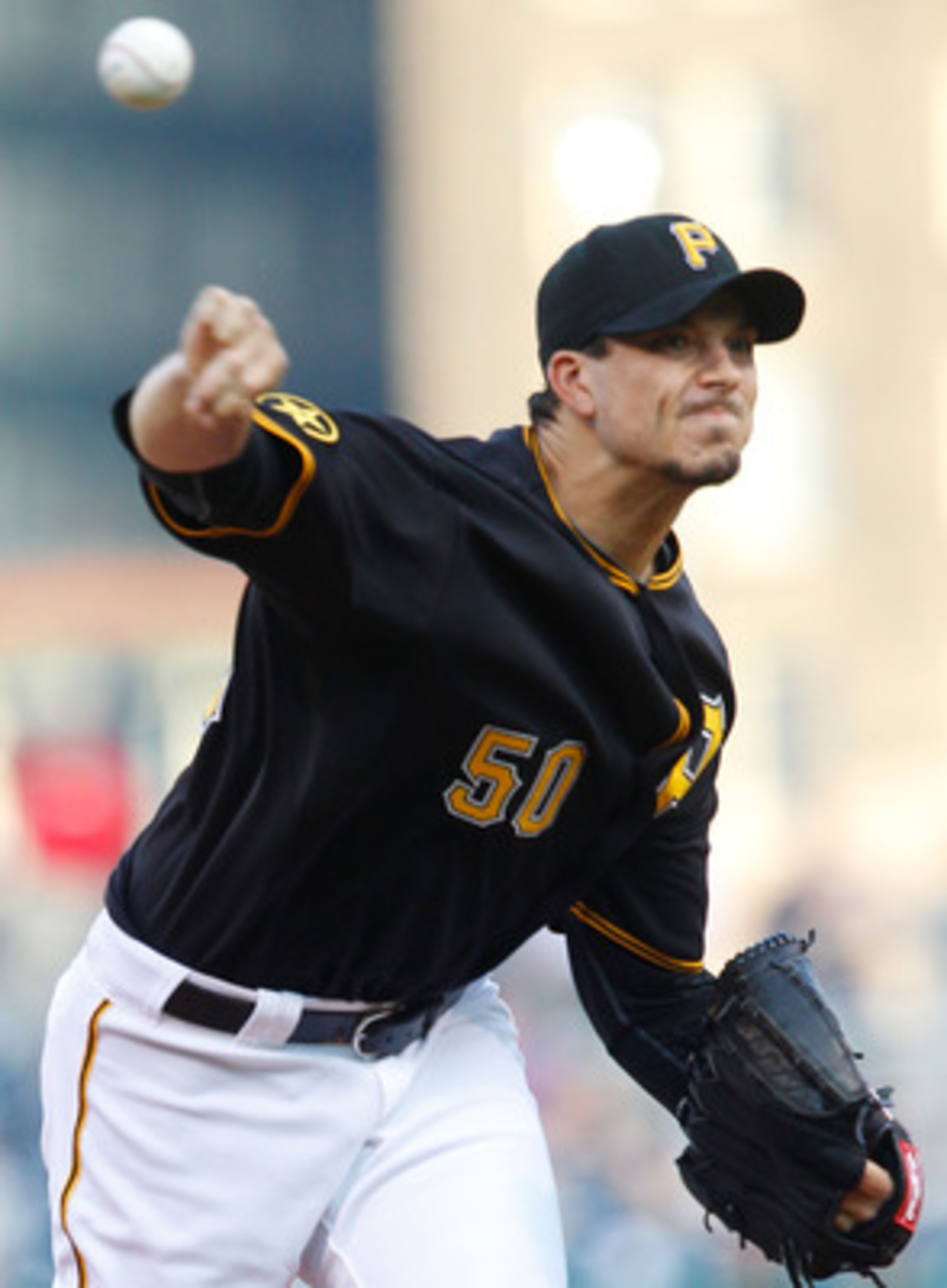 PITTSBURGH - MAY 24:  Charlie Morton #50 of the Pittsburgh Pirates pitches against the Atlanta Braves during the game on May 24, 2011 at PNC Park in Pittsburgh, Pennsylvania.  (Photo by Jared Wickerham/Getty Images)