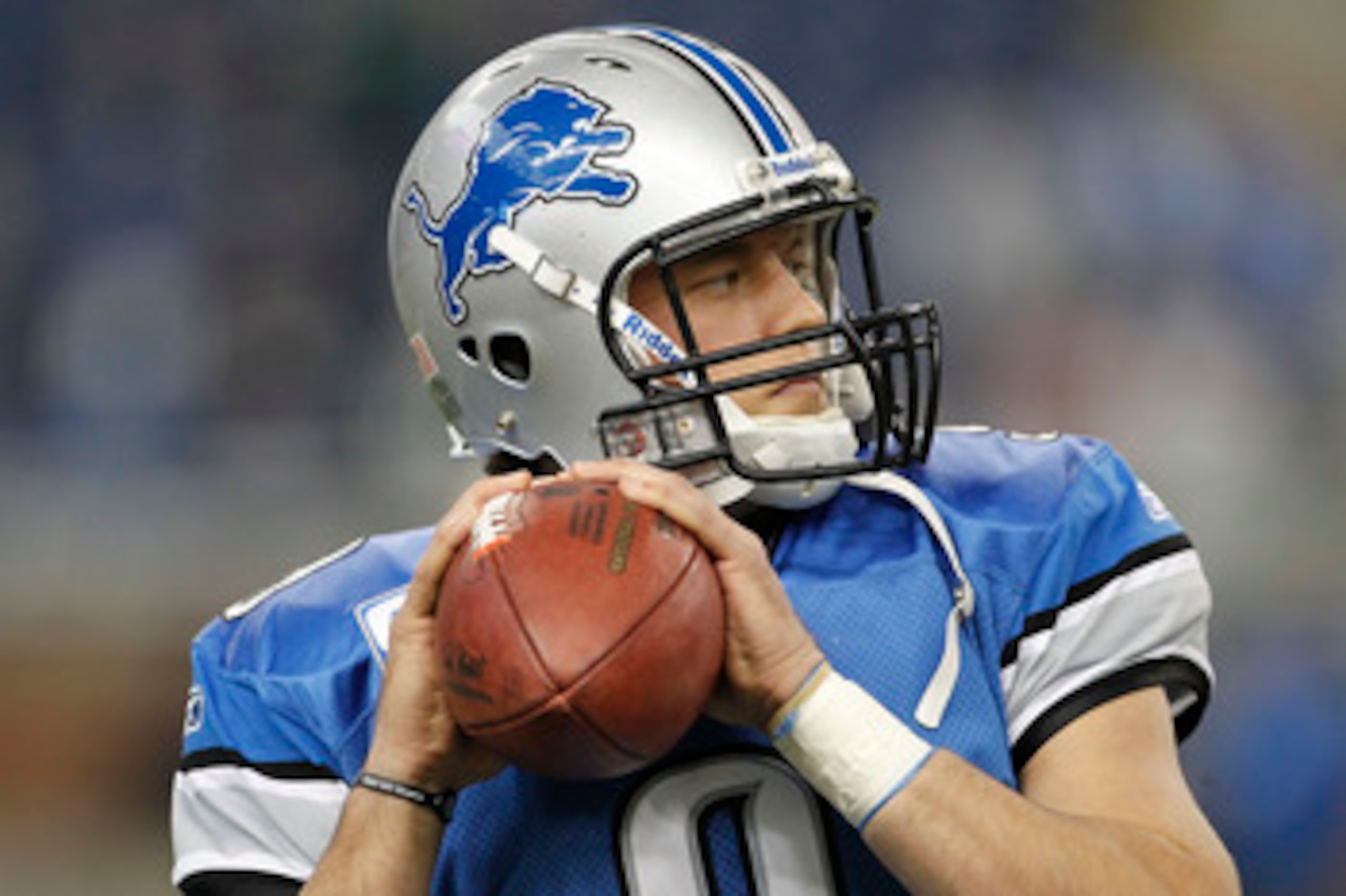 DETROIT - NOVEMBER 7: Matthew Stafford #9 of the Detroit Lions warms up prior to the start of the game against the New York Jets at Ford Field on November 7, 2010 in Detroit, Michigan.  (Photo by Leon Halip/Getty Images)