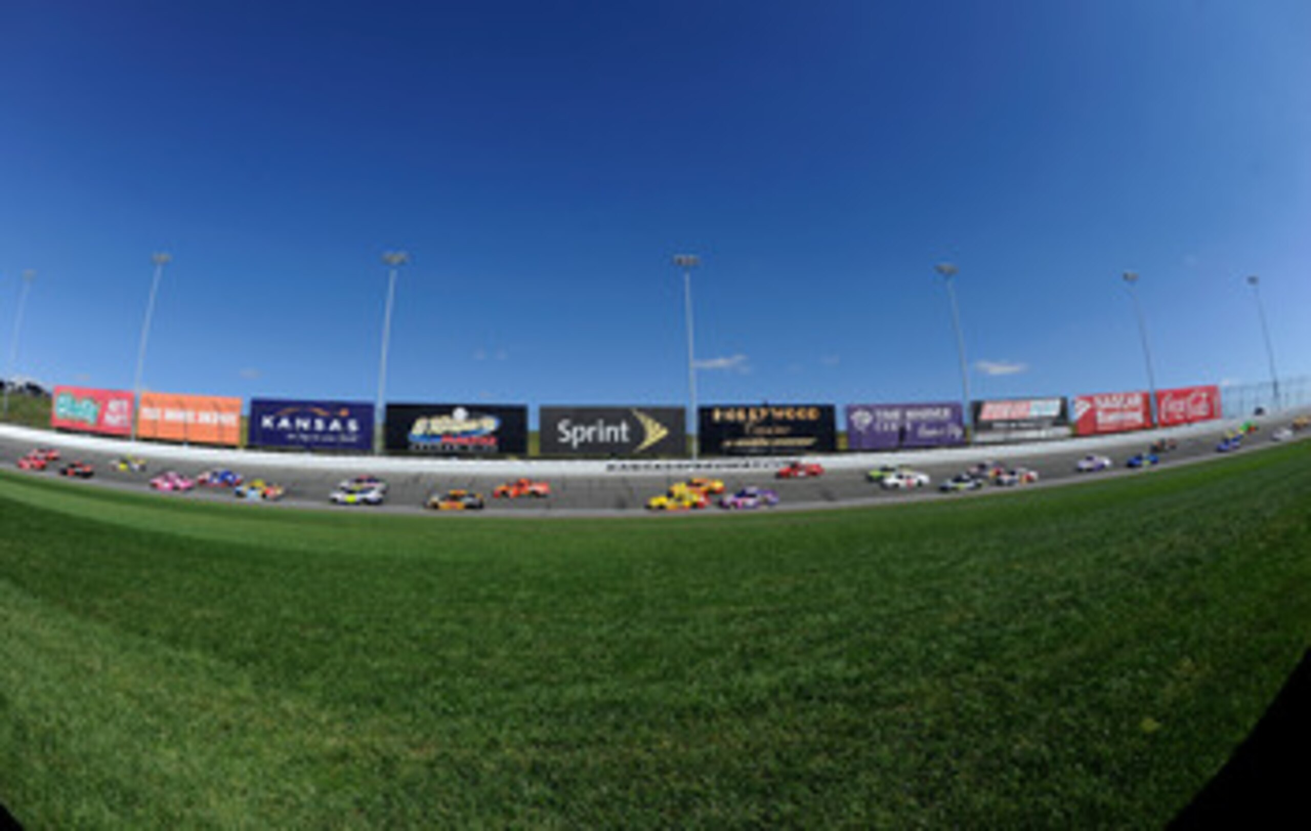 KANSAS CITY, KS - OCTOBER 03:  A view of cars racing during the NASCAR Sprint Cup Series Price Chopper 400 on October 3, 2010 in Kansas City, Kansas.  (Photo by John Harrelson/Getty Images)