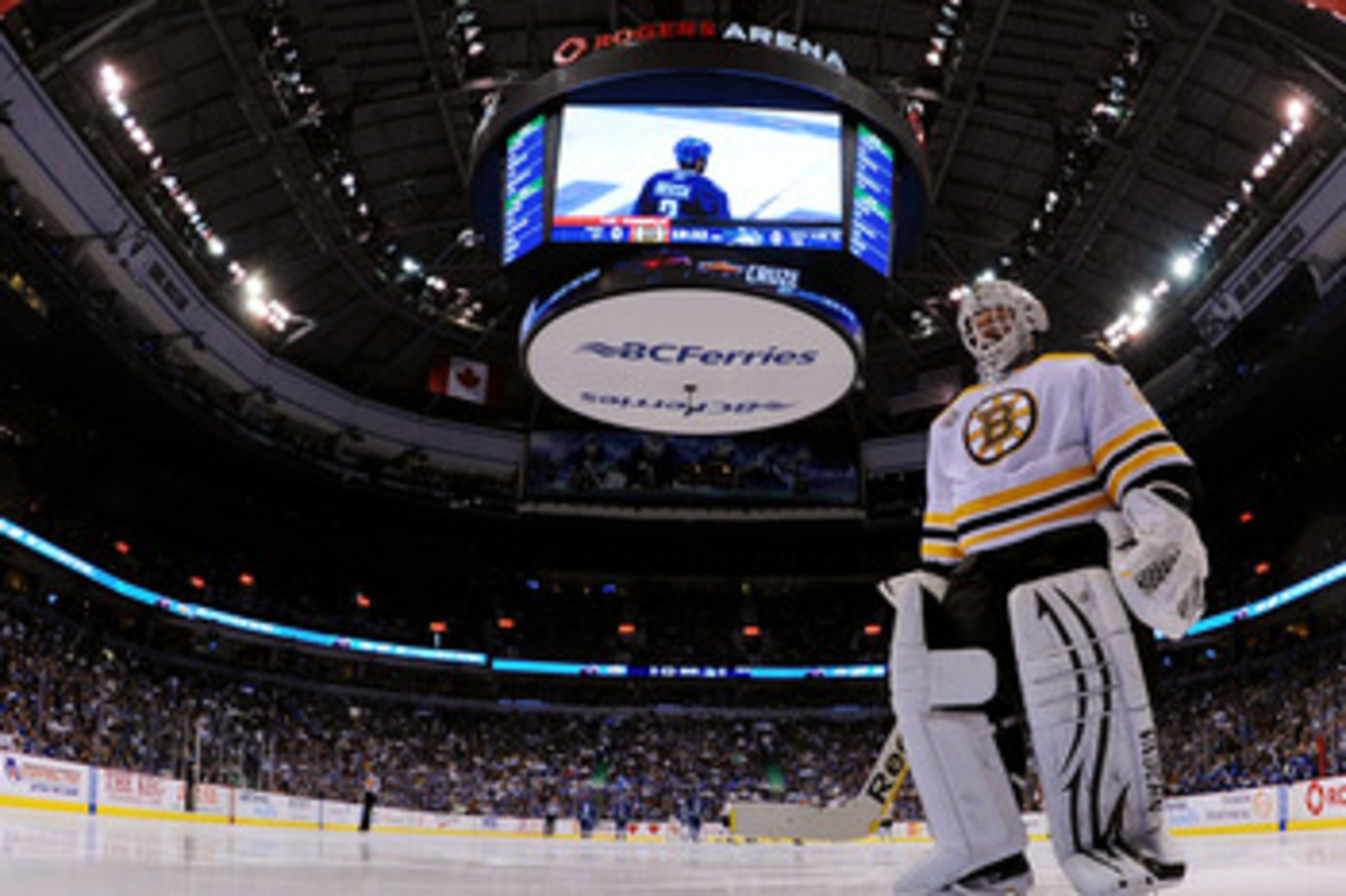VANCOUVER, BC - JUNE 01:  Tim Thomas #30 of the Boston Bruins skates back to the goal during game one of the 2011 NHL Stanley Cup Finals at Rogers Arena on June 1, 2011 in Vancouver, Canada.  (Photo by Bruce Bennett/Getty Images)